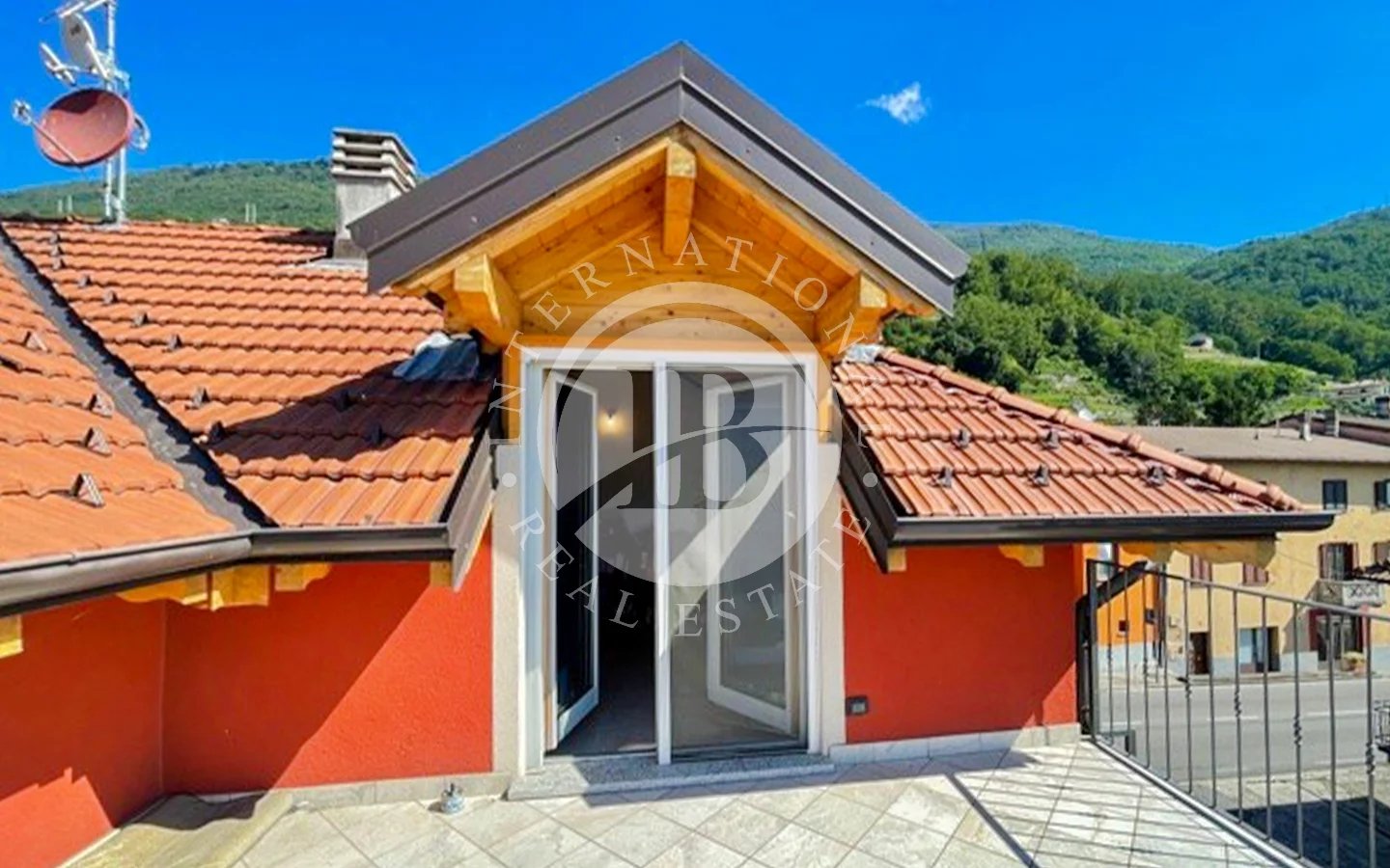 Villa in Sorico - Image 3