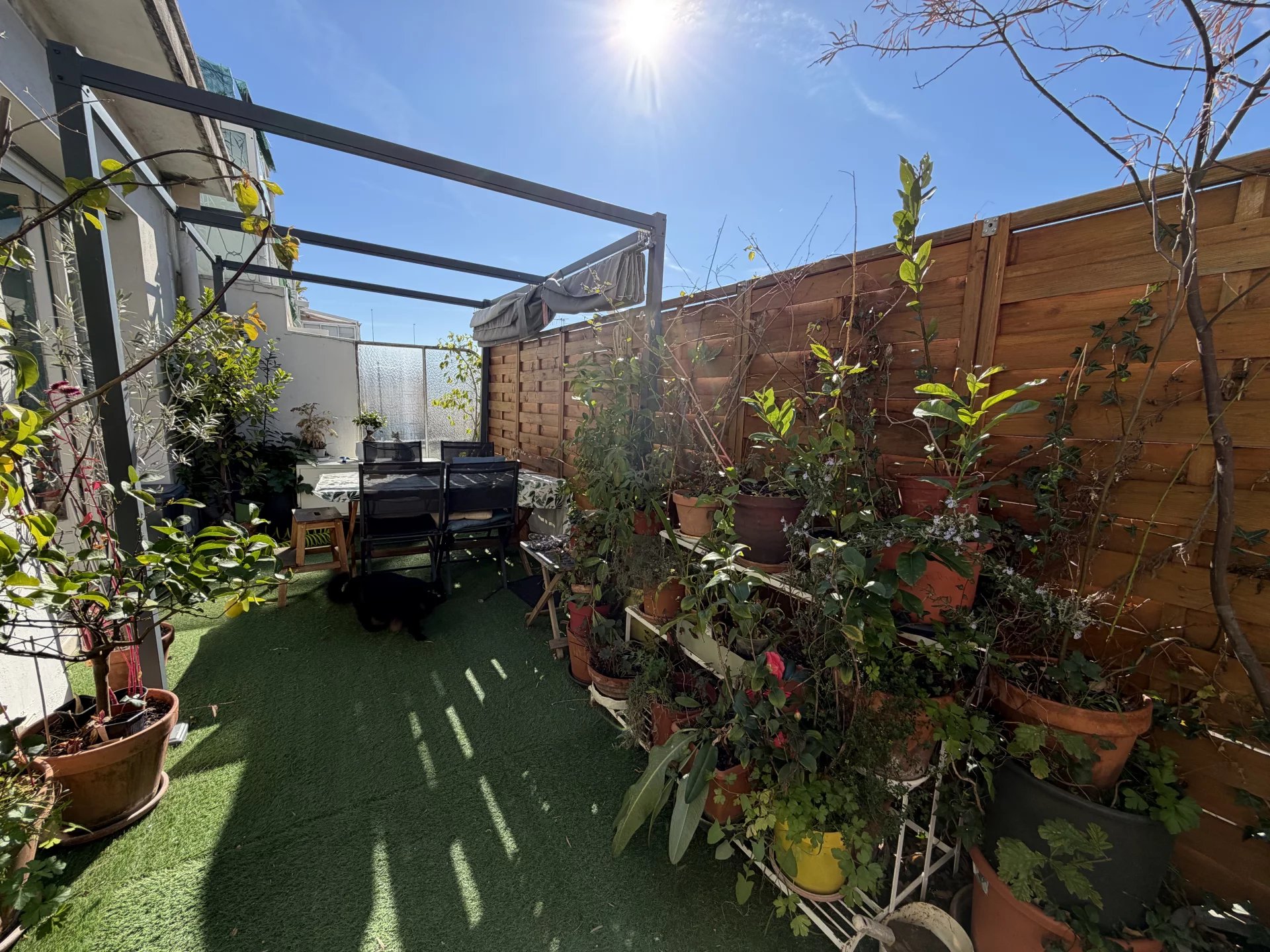 A VENDRE 4 PIECES NICE LIBERATION