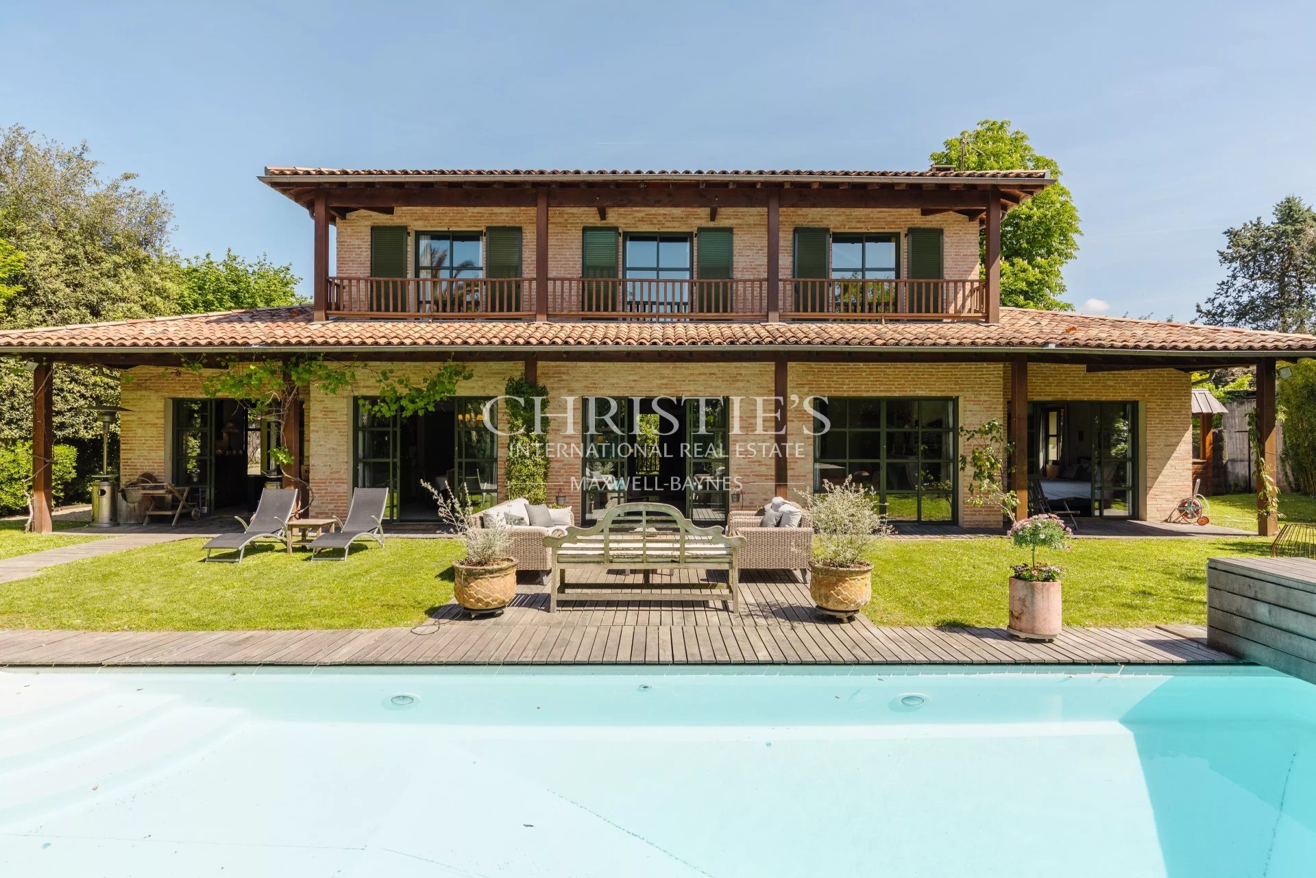 5 Bedroom Villa/Townhouse's Image 20