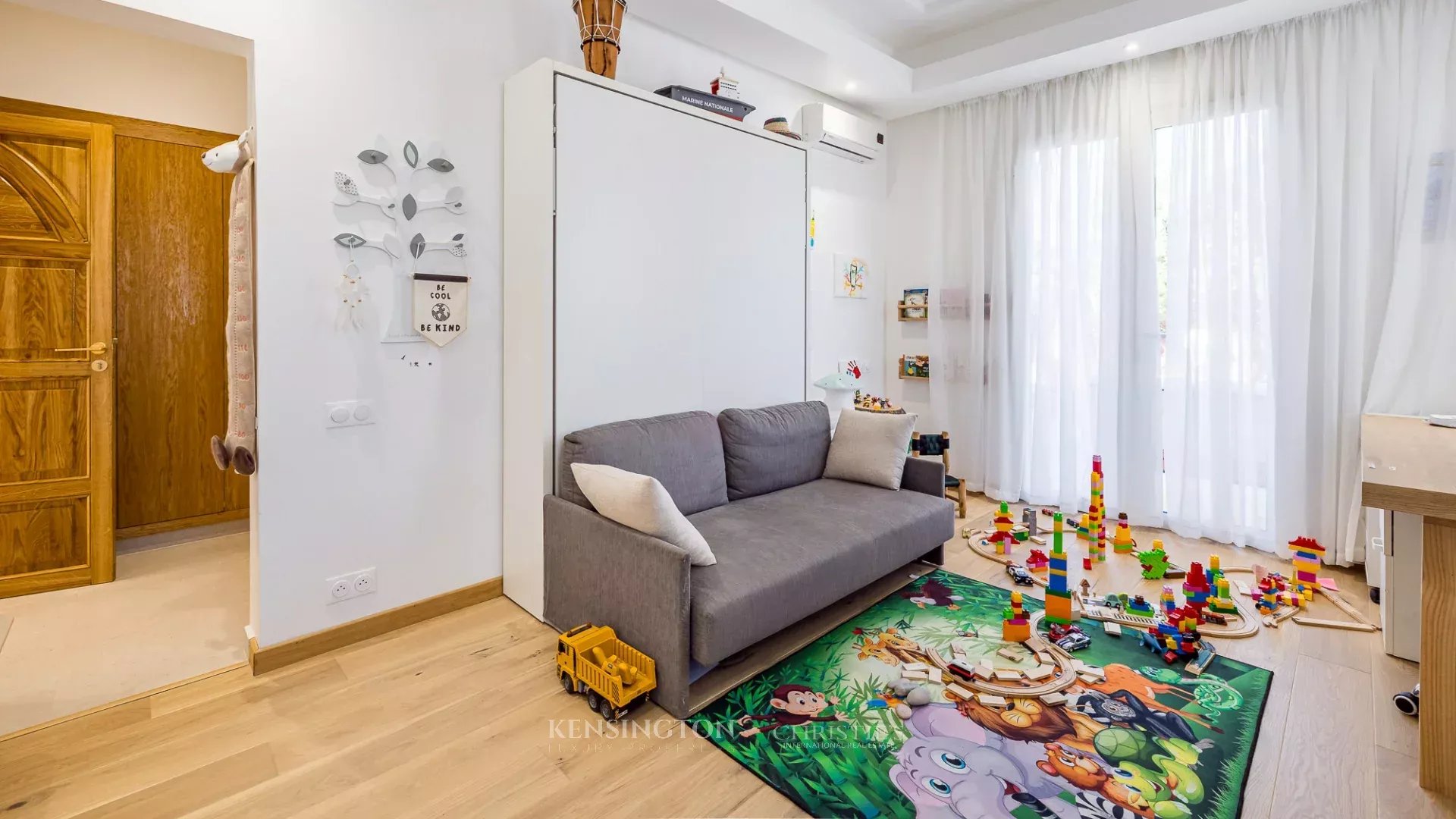 5 Bedroom Villa/Townhouse's Image 44