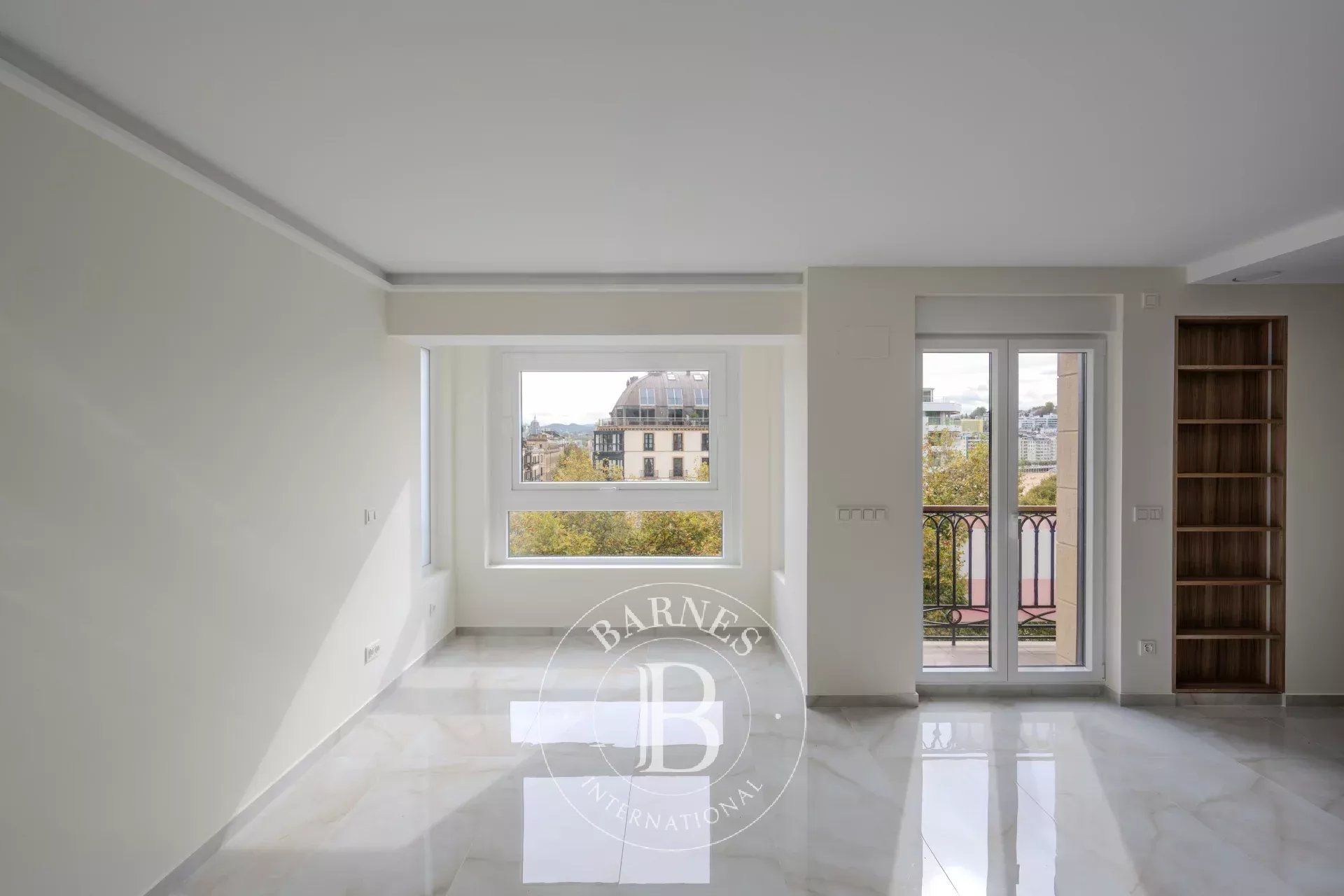 SAN SEBASTIÁN - Piso con balcón y vistas en el Boulevard