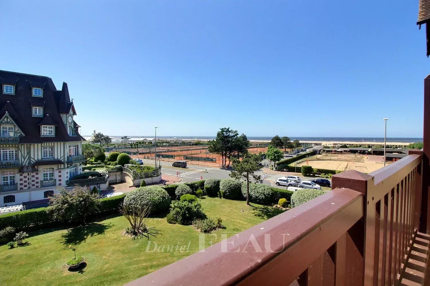 Deauville- 3 bedroom flat - sea view