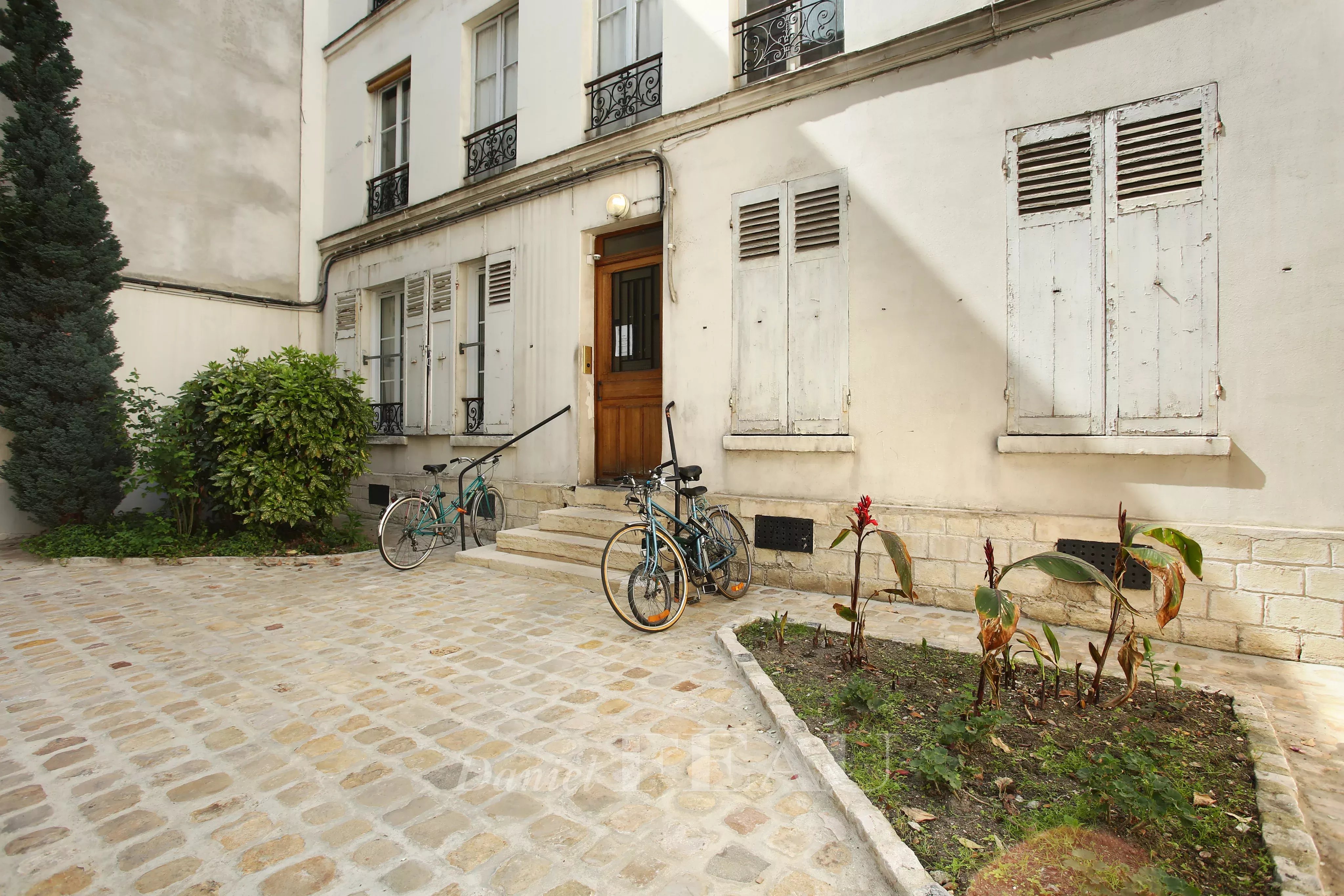 Sale Apartment Paris 7th