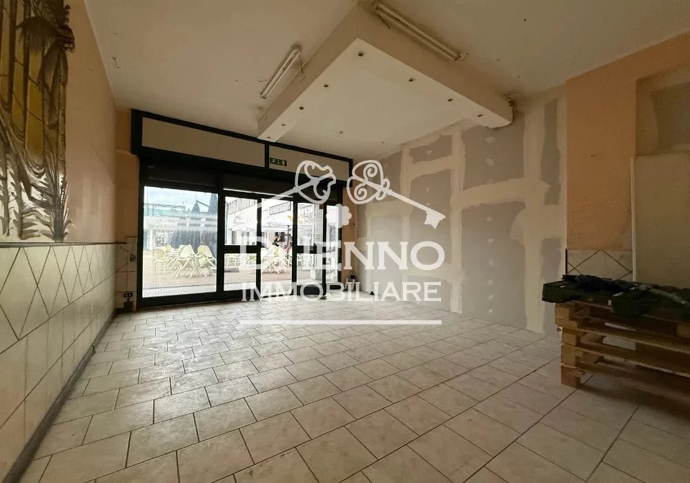 Affitto Negozio Roma Vigne Nuove - Casale Nei