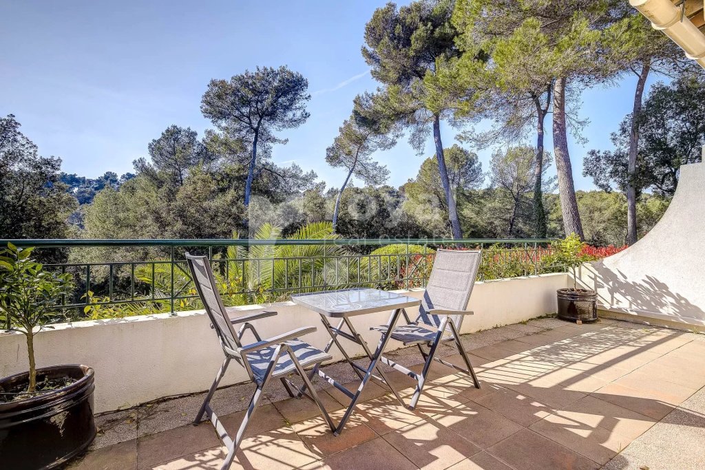 Villa for sale in Mougins — Renovated villa in a gated estate – Royal Mougins Golf