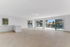 New Elegant house with sea view close to the port — photo 6 of 7
