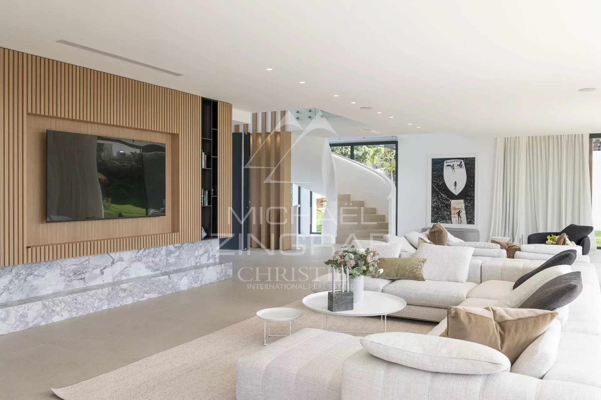 8 Bedroom Villa/Townhouse's Image 5