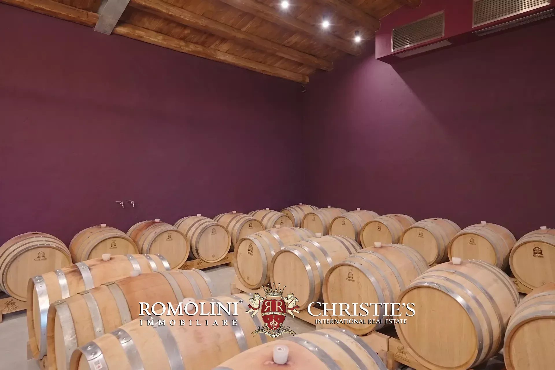 5 Bedroom Vineyard's Image 20