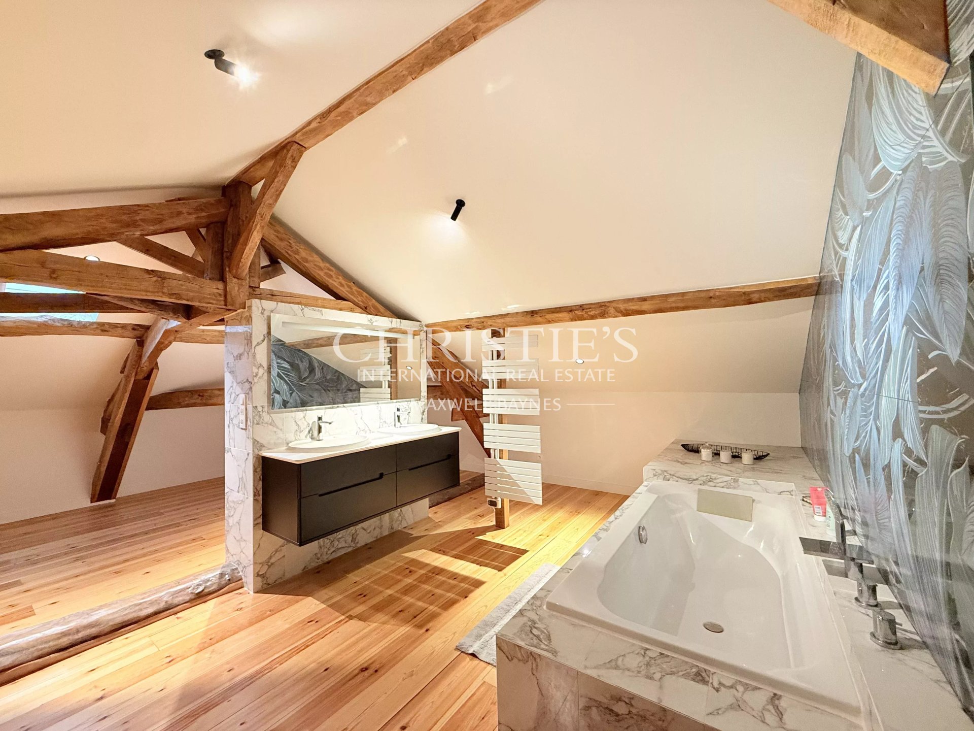 4 Bedroom Villa/Townhouse's Image 19