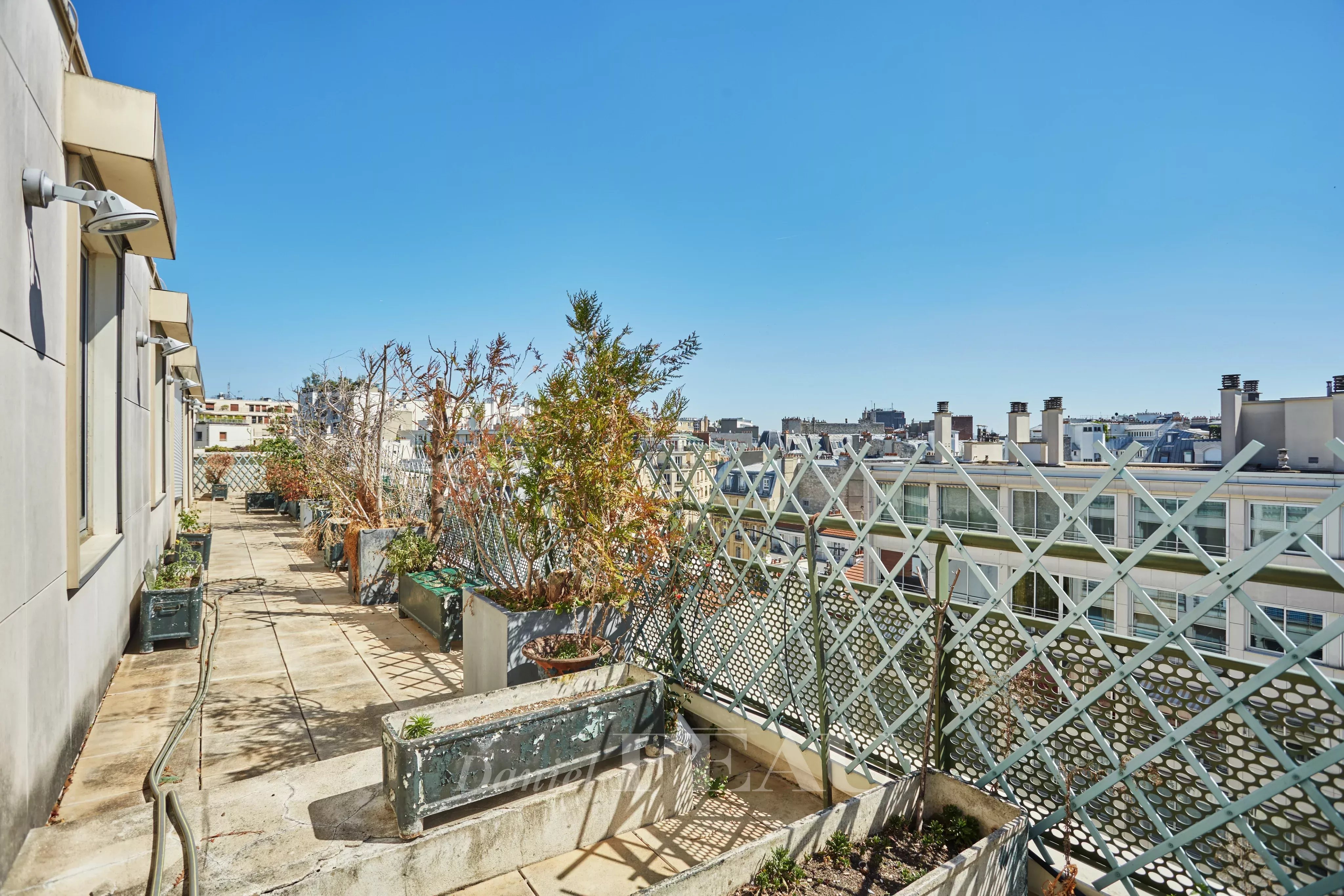 Sale Apartment Paris 16th