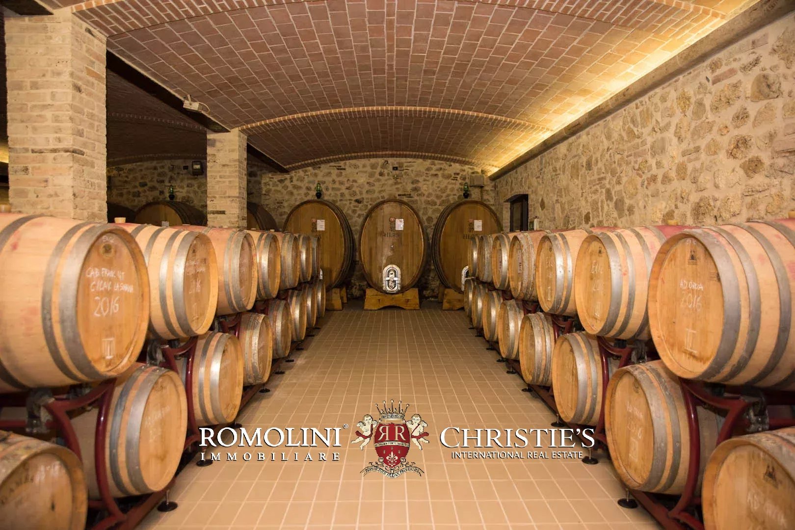 15 Bedroom Vineyard's Image 69