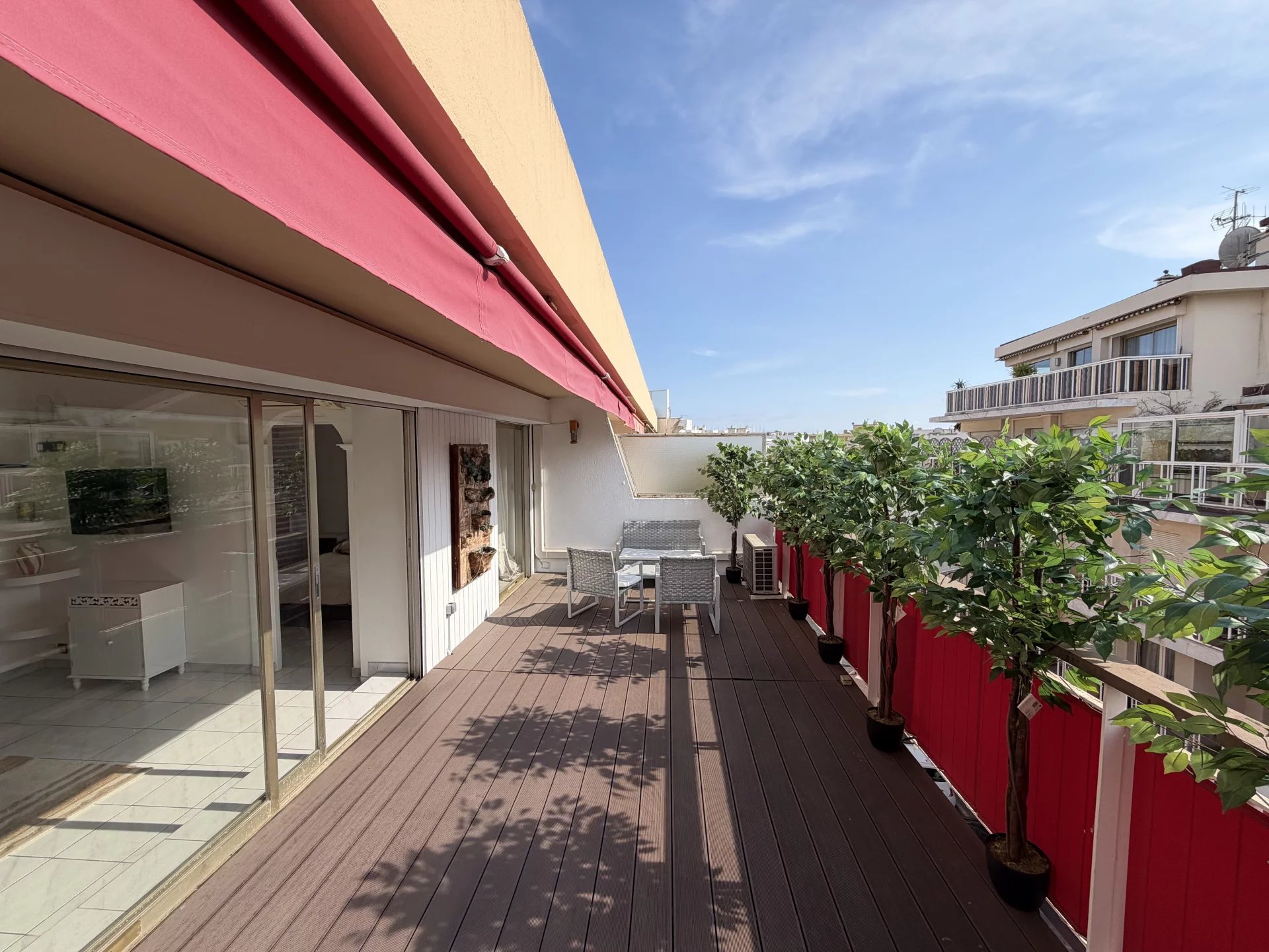 CANNES MOURE ROUGE - Appartement dernier étage 2 pièces avec terrasse de 30m2