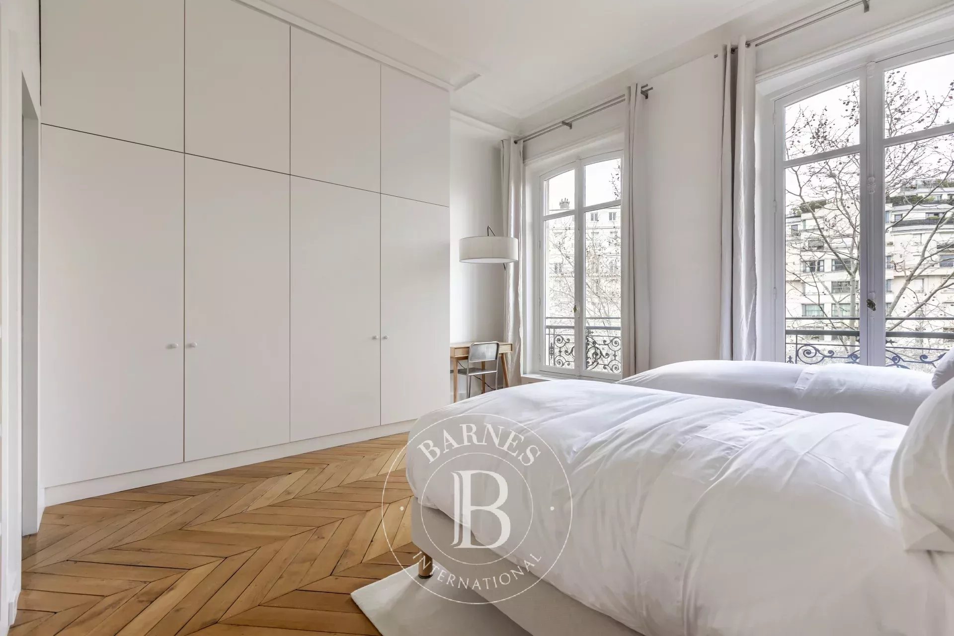 Daire Paris 8ème - picture 15