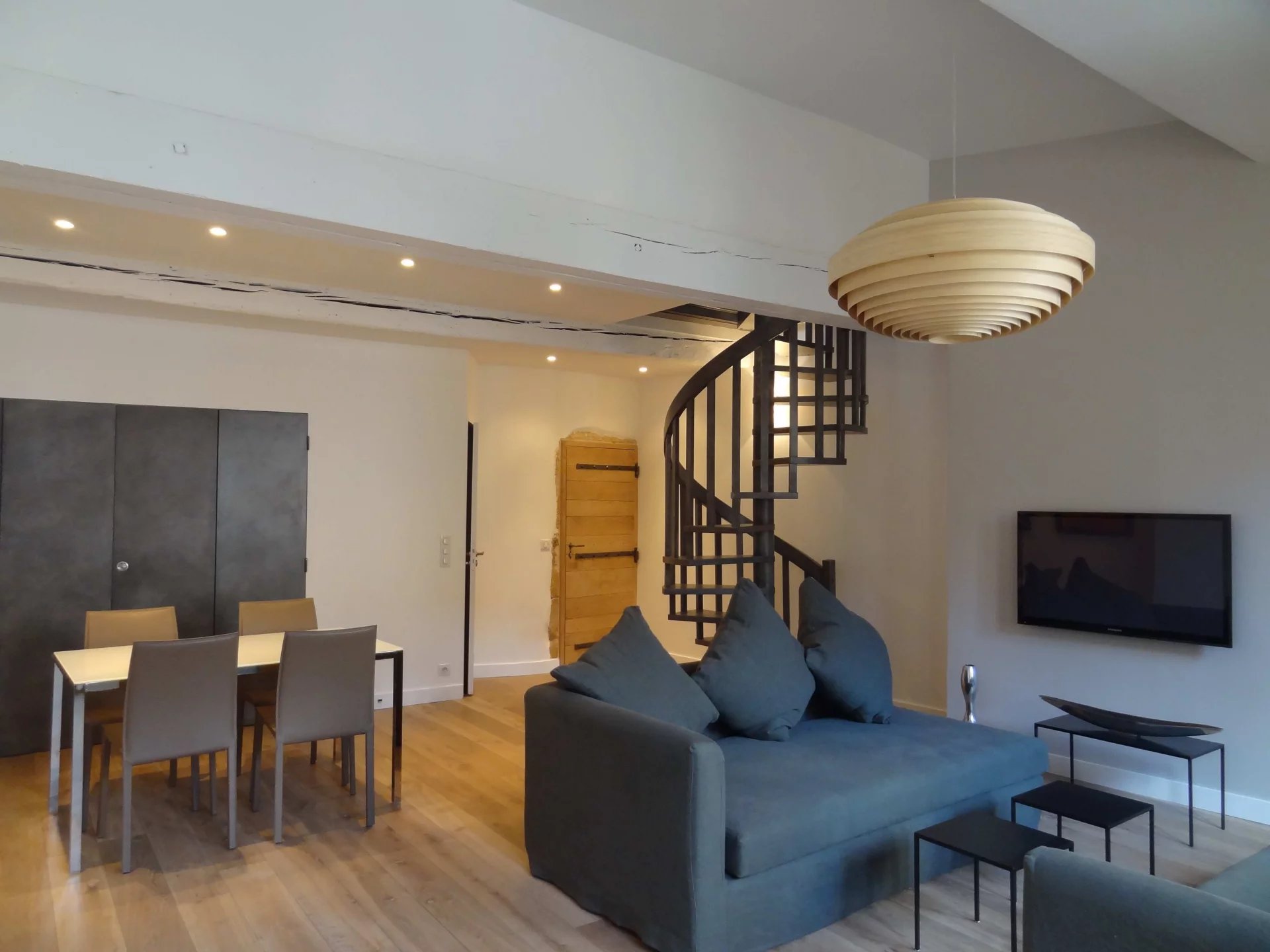 Duplex de charme dans bâtiment d'exception classé