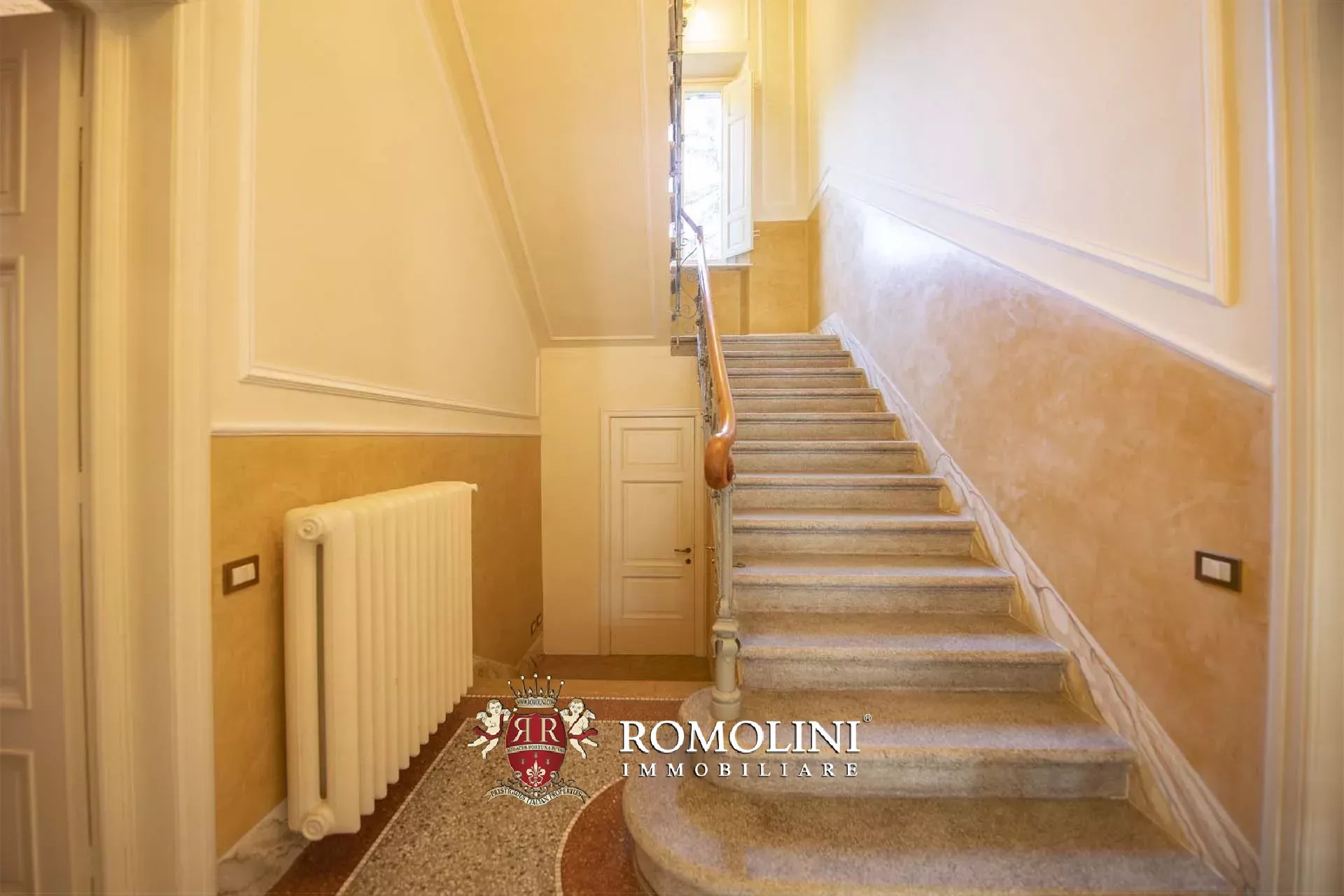 8 Bedroom Villa/Townhouse's Image 22