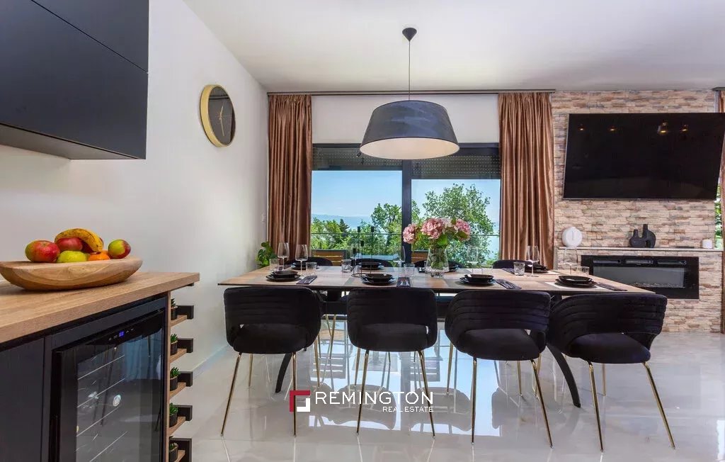 4 Bedroom Villa/Townhouse's Image 13