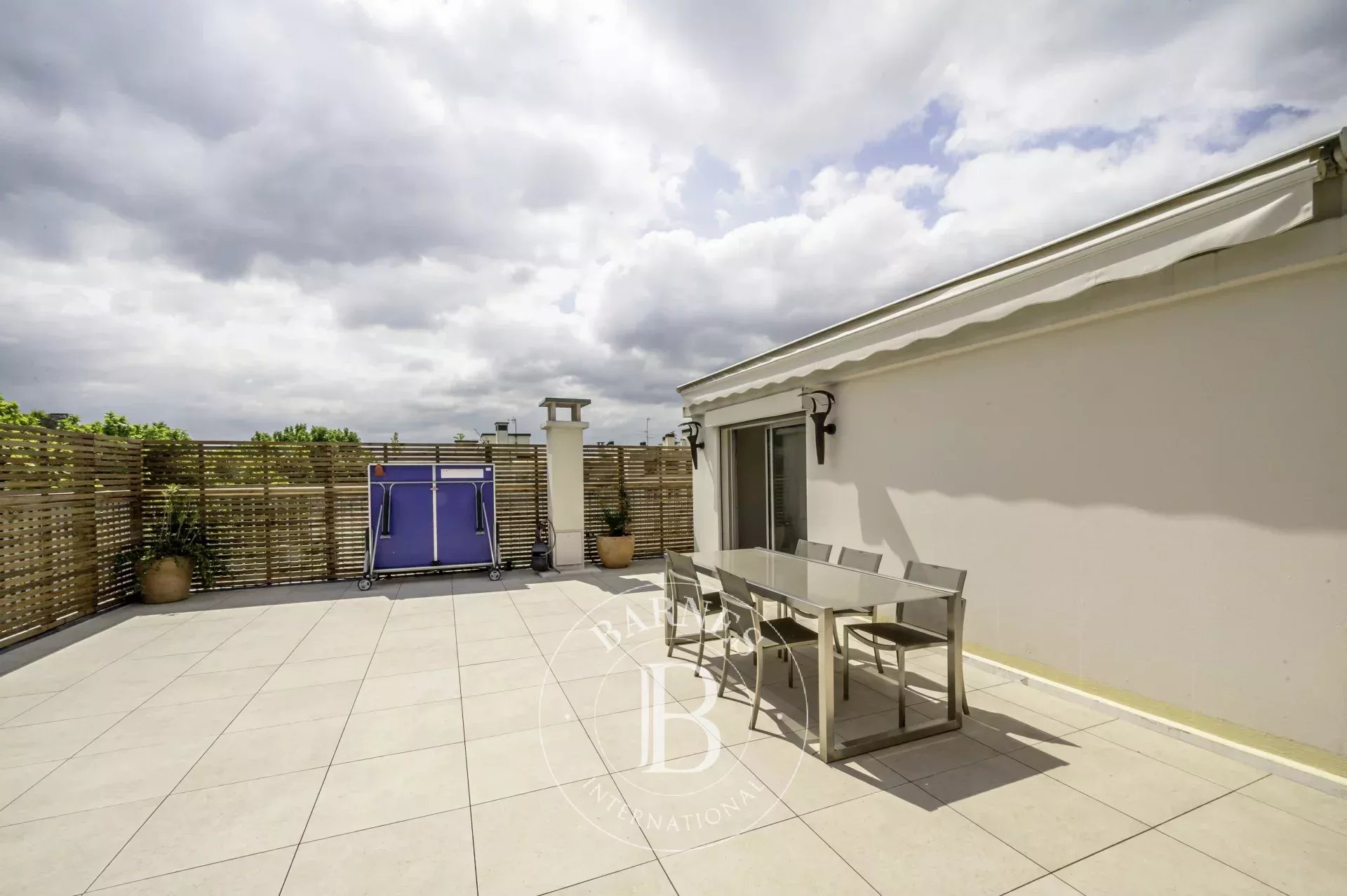 Daire Neuilly-sur-Seine - picture 28 title=