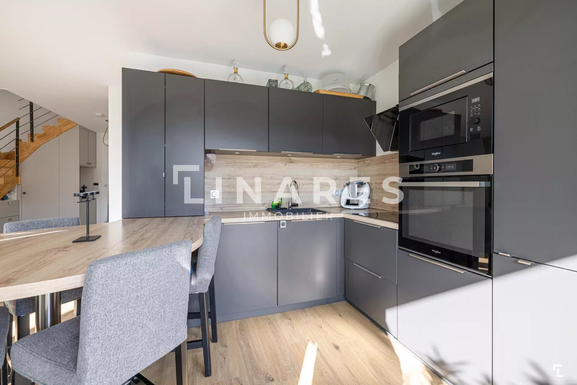 HOME SWEET HOME - T4 de 76m2 + Terrasse + Piscine rooftop + Parking - 13008 Sainte Anne