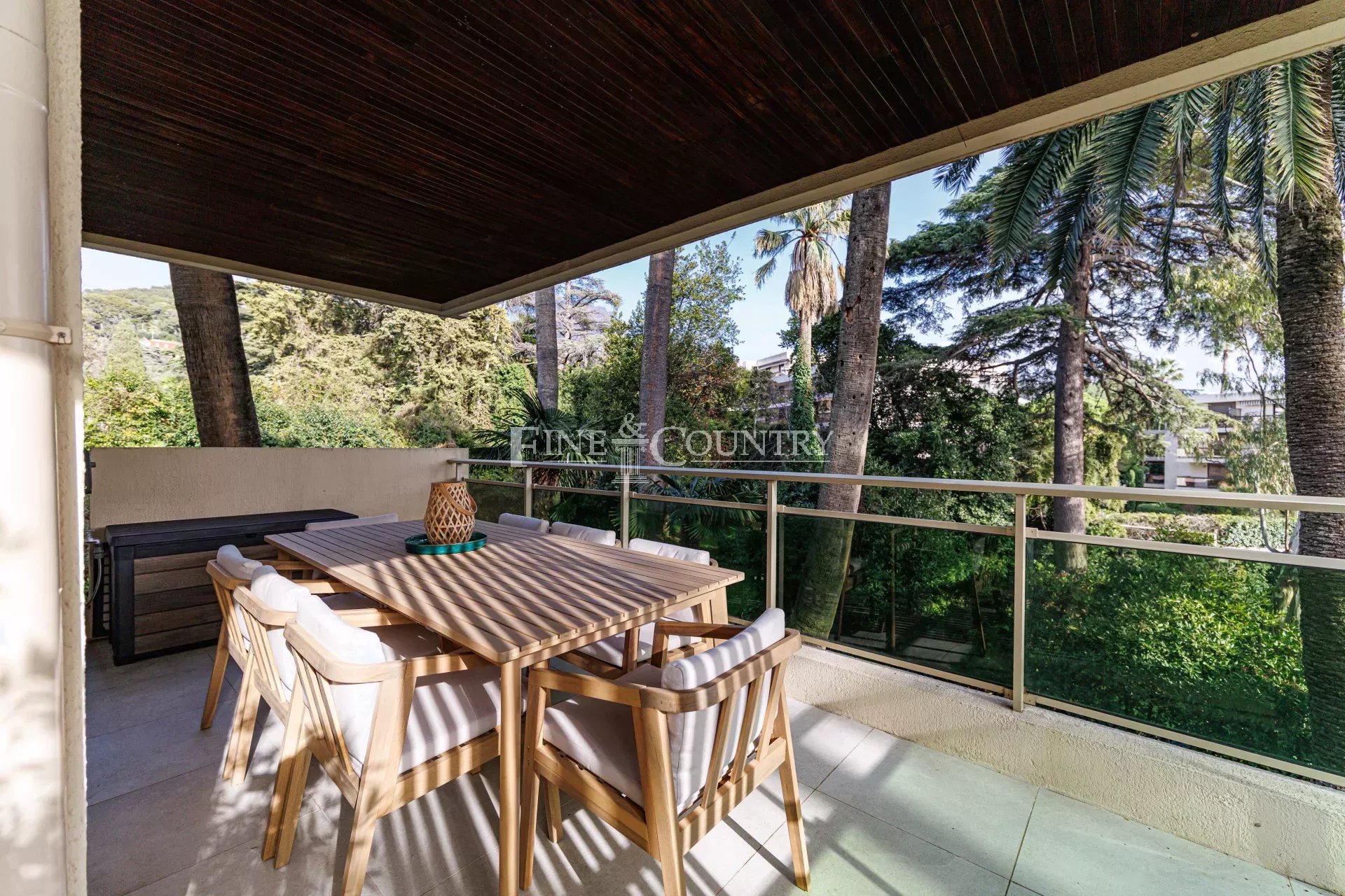 Photo of For Sale – 2-Bedroom Apartment – Cannes Montrose