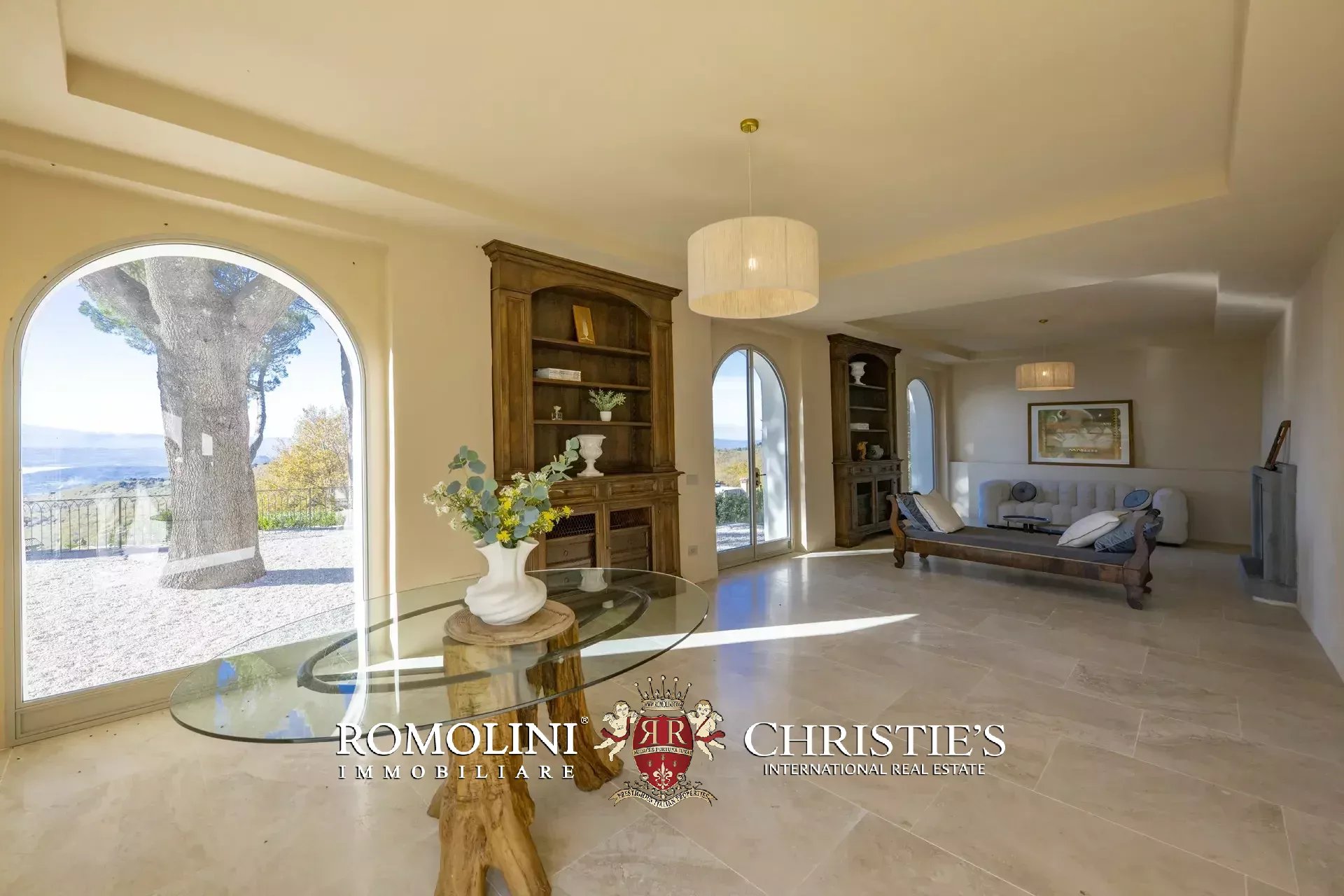 ART-NOUVEAU VILLA FOR SALE IN A PANORAMIC POSITION OVER LAKE TRASIMENO, UMBRIA