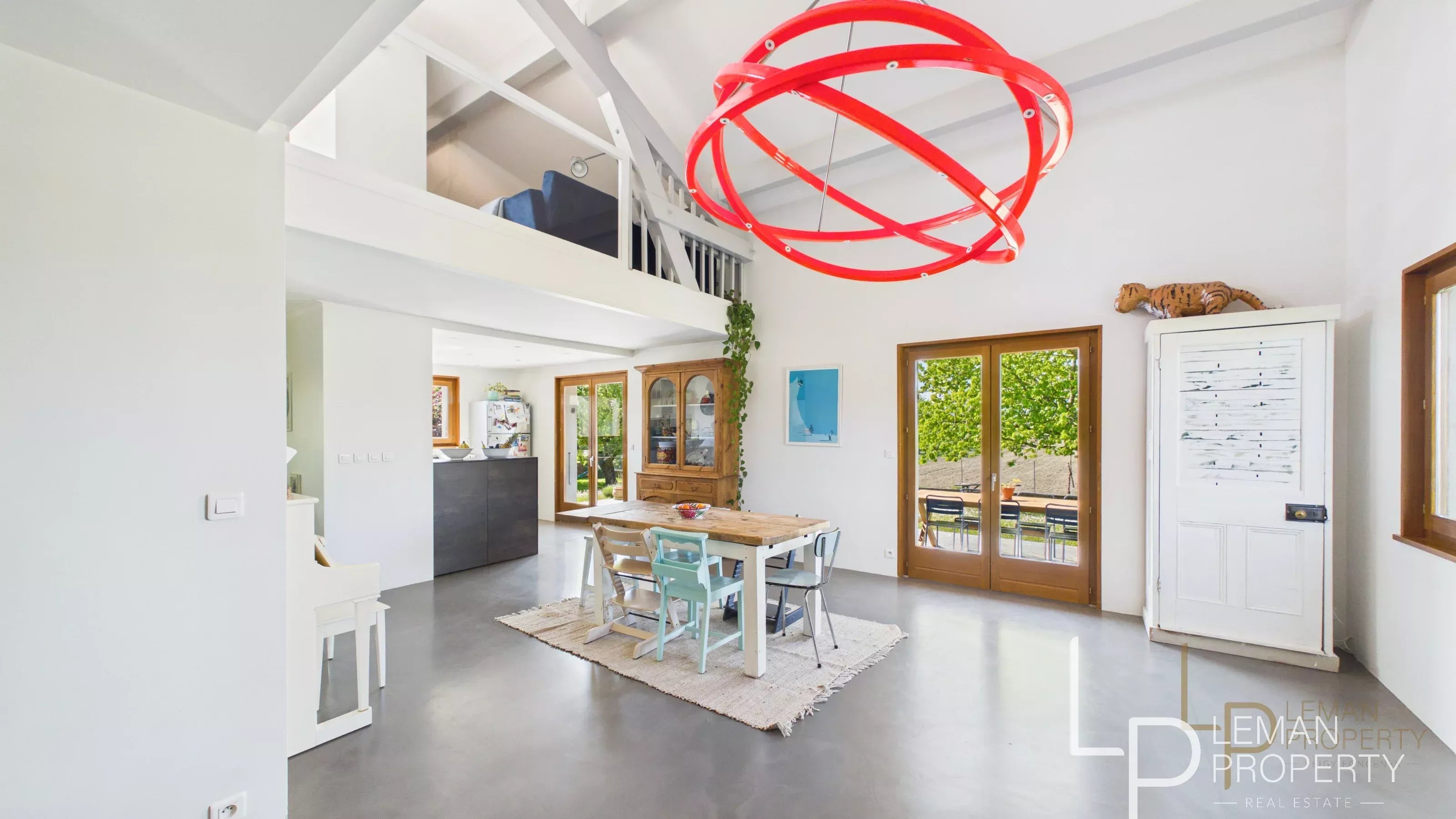 L'agence Leman property vous propose un  à la vente