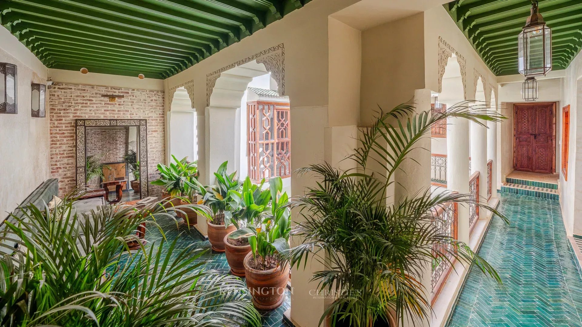 6 Bedroom Villa/Townhouse's Image 22