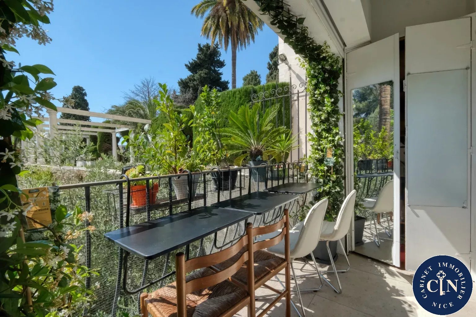 3 Pièces Rénové – vue sur jardin – Nice Fabron – Résidence Les Grands Cèdres — photo 3