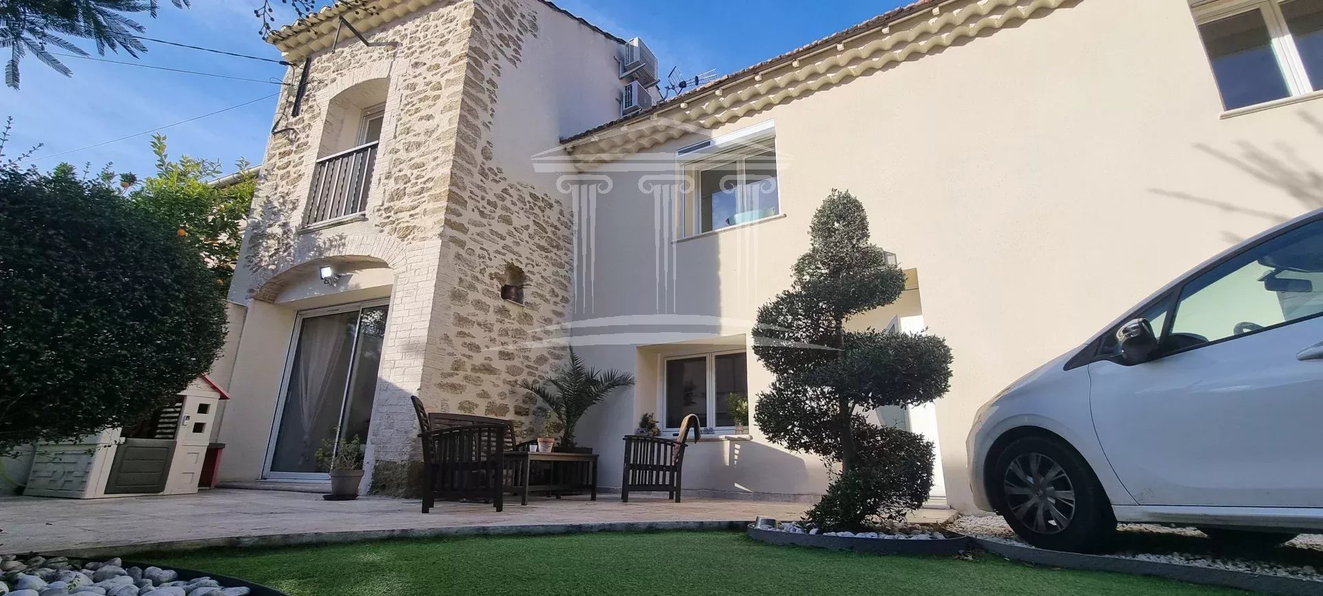 Agence immobilière de 