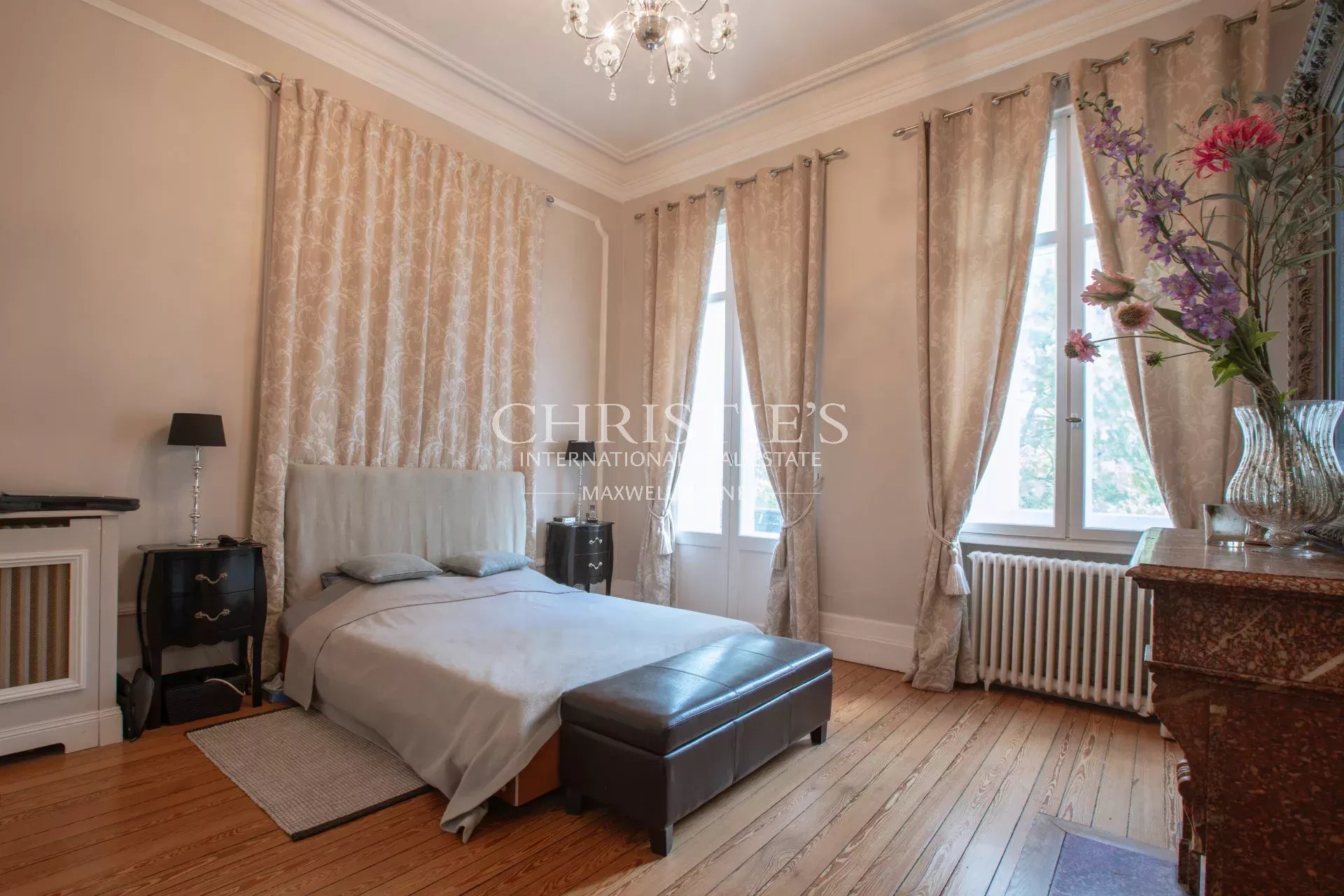 7 Bedroom Villa/Townhouse's Image 7