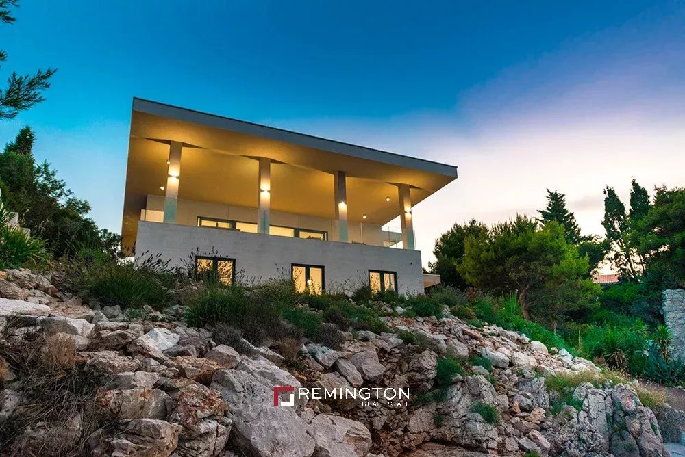 5 Bedroom Villa/Townhouse's Image 41