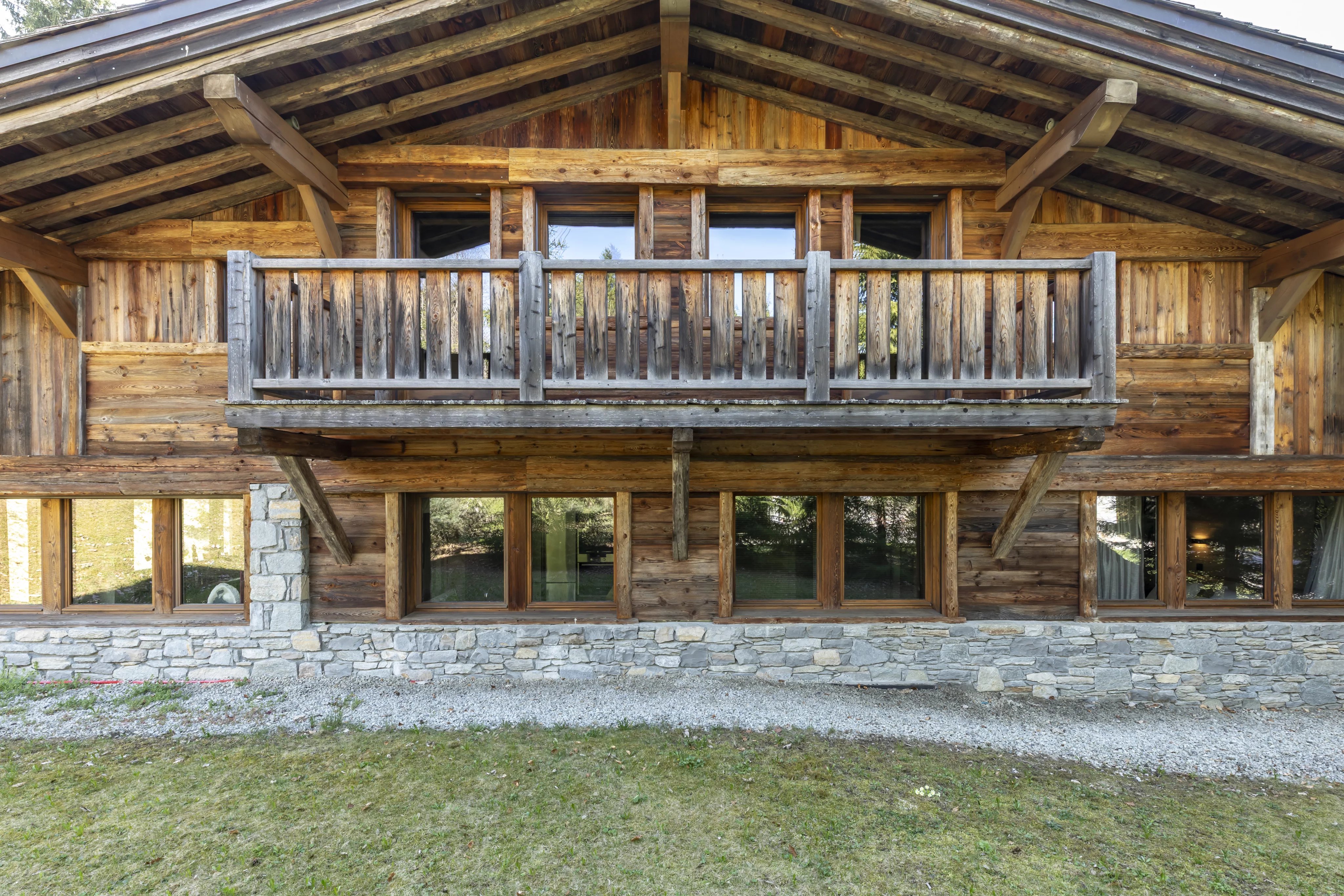 Außergewöhnliches Chalet in idyllischer Naturlage