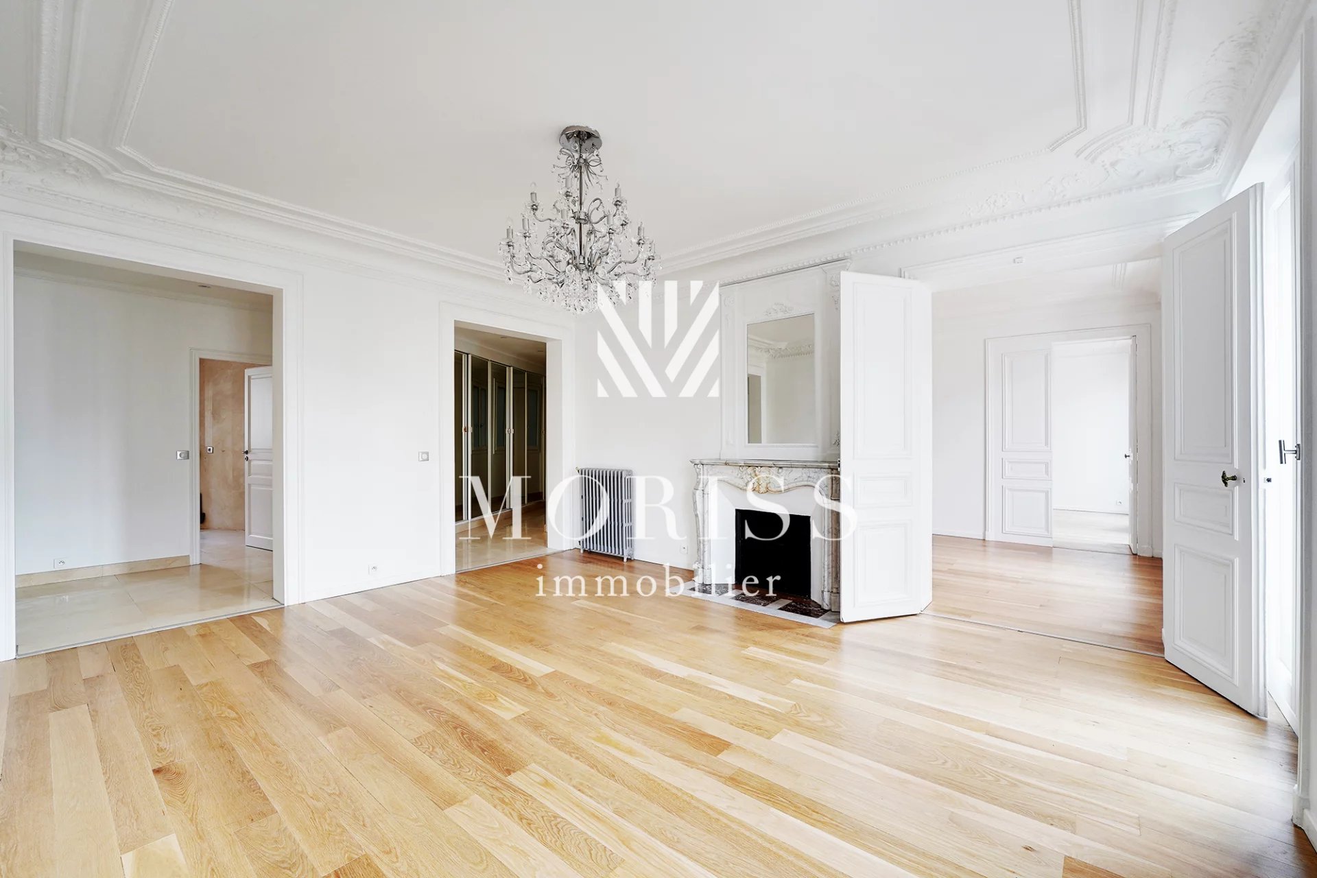 APPARTEMENT - 5 PIÈCES - HAUT MARAIS - Image Array