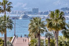 CANNES Palm Beach – 3-bedroom apartment with lateral sea view, terrace, garage, and cellar — photo 1 of 7