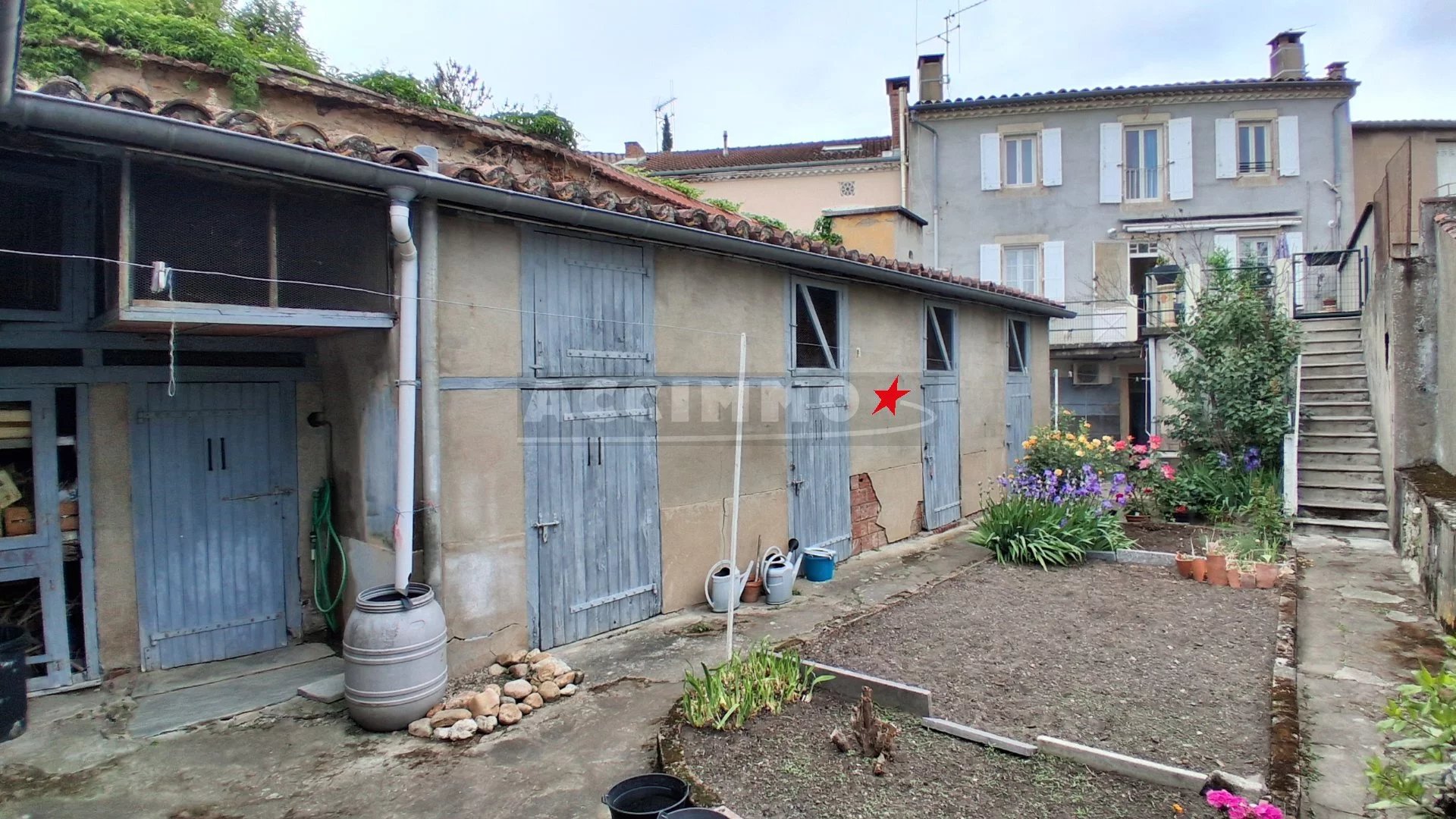 CASTRES - IMMEUBLE
