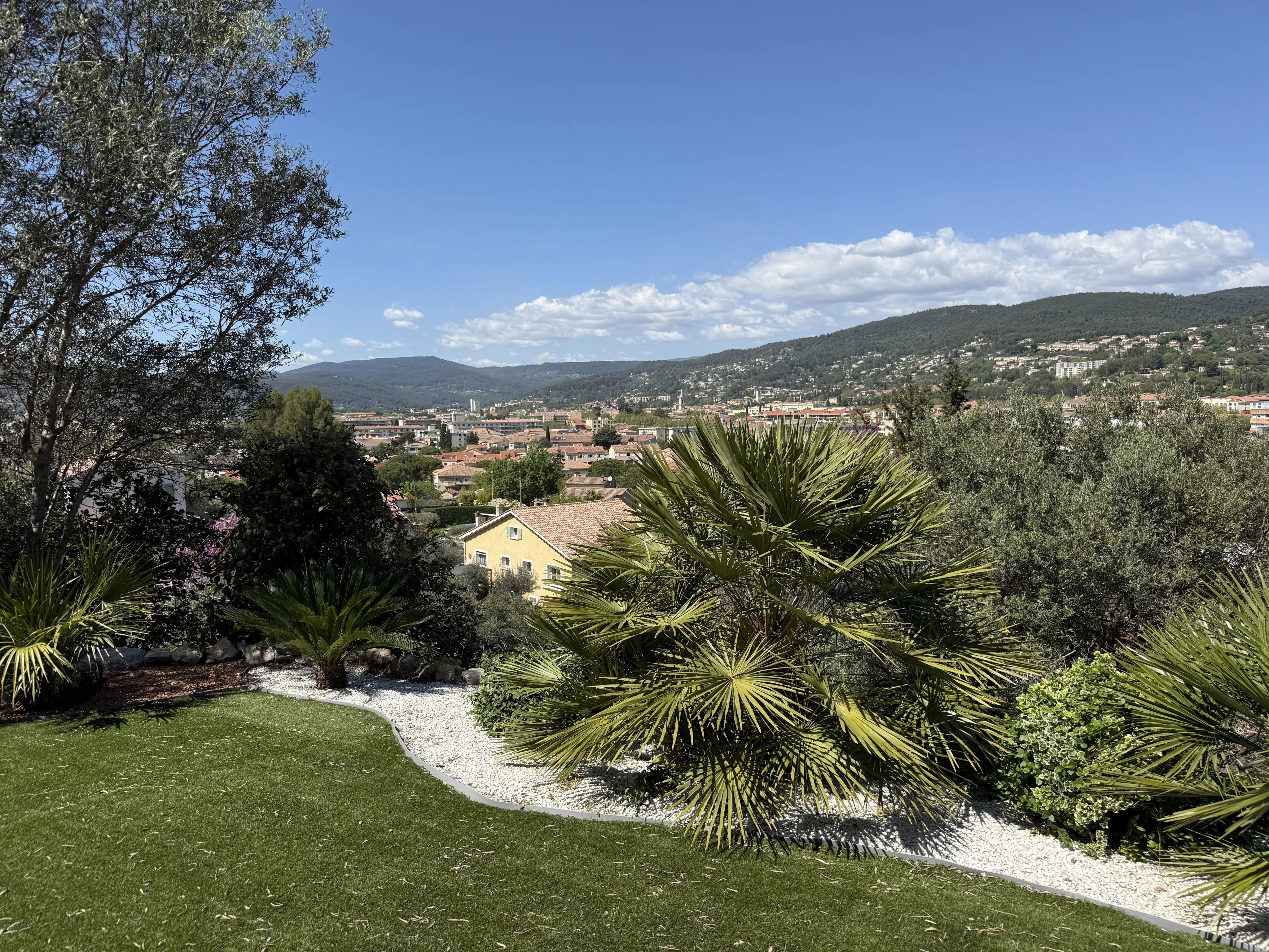 VILLA TRADITIONNELLE R+1 - 3 CHAMBRES DRAGUIGNAN — photo 10