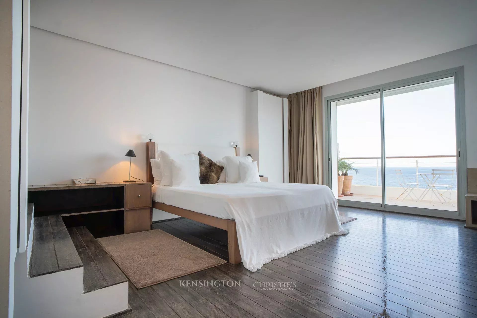 6 Bedroom Villa/Townhouse's Image 13