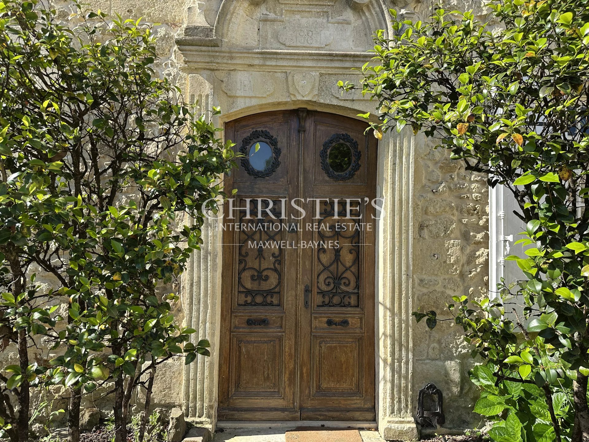 7 Bedroom Chateau's Image 3