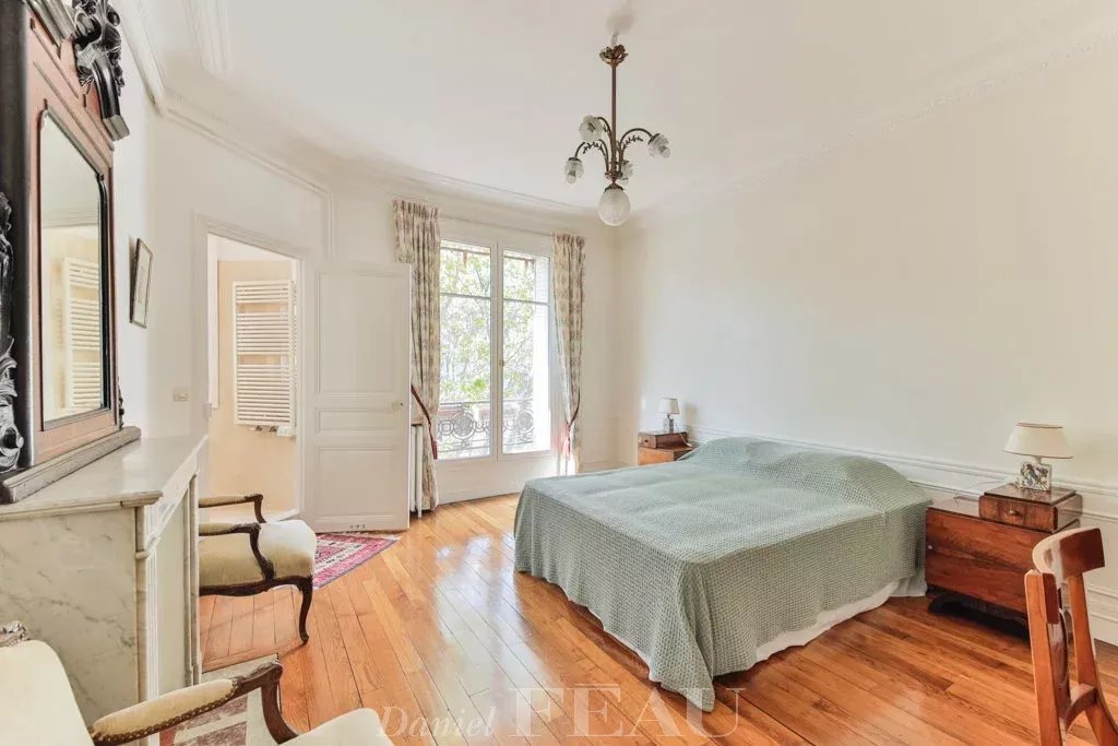 Bedroom Wooden floor