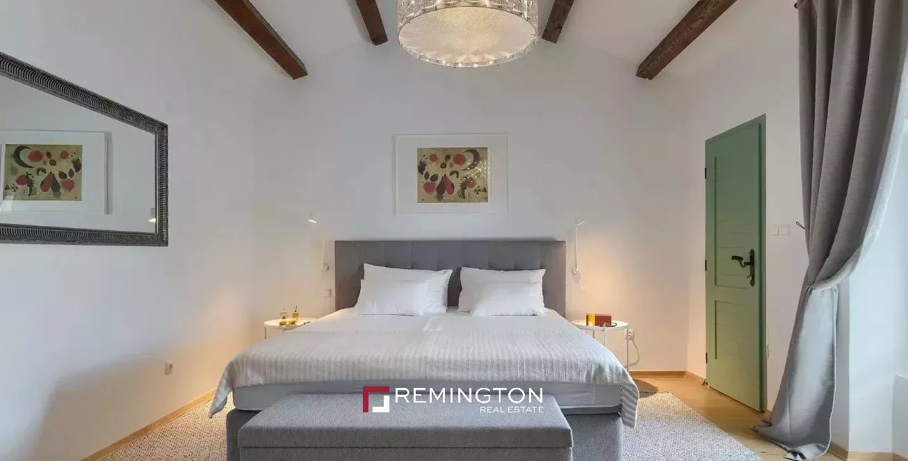 5 Bedroom Villa/Townhouse's Image 5