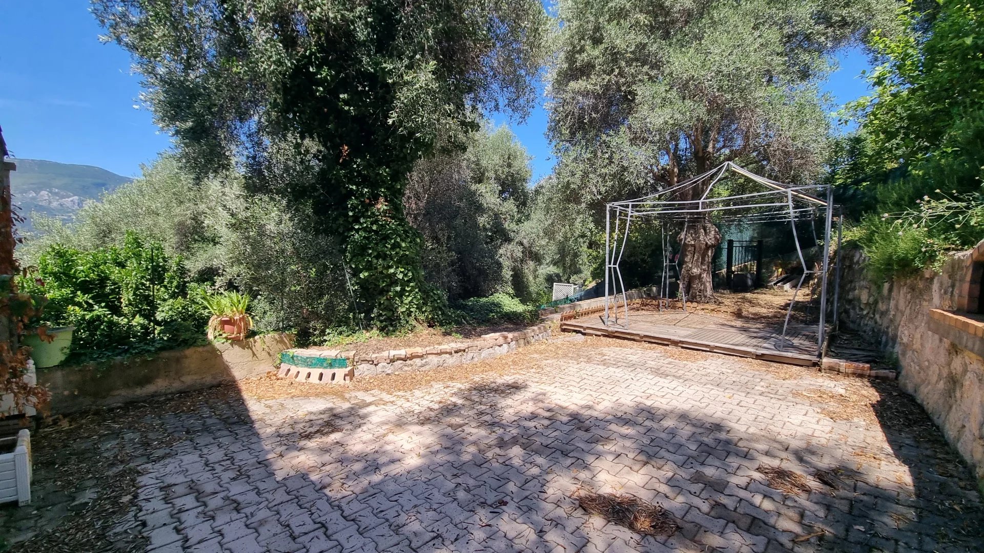 VILLA MENTON CASTELLAR