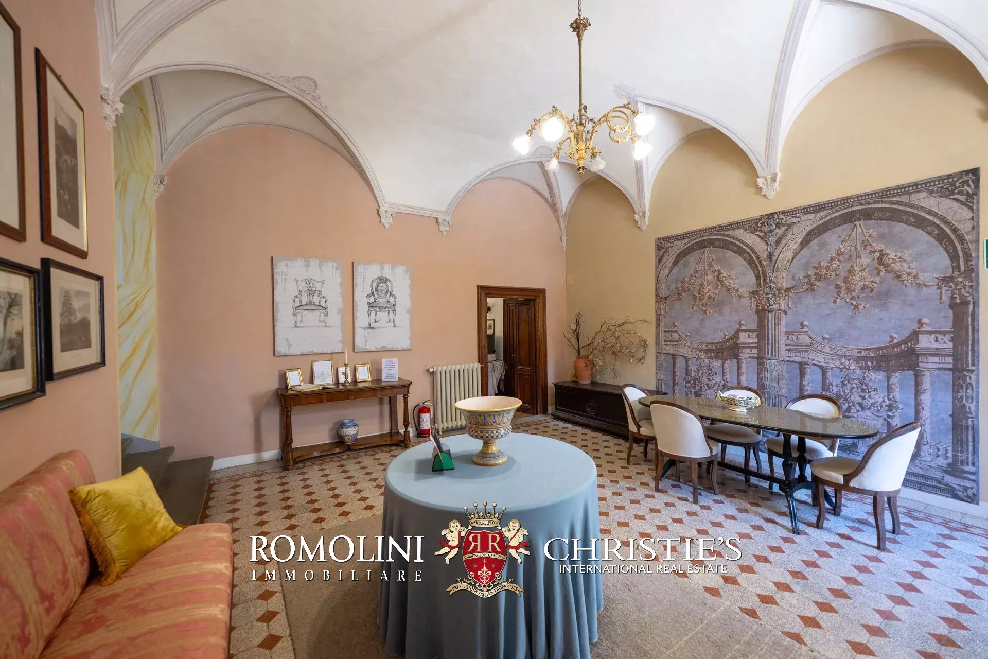 26 Bedroom Villa/Townhouse's Image 21