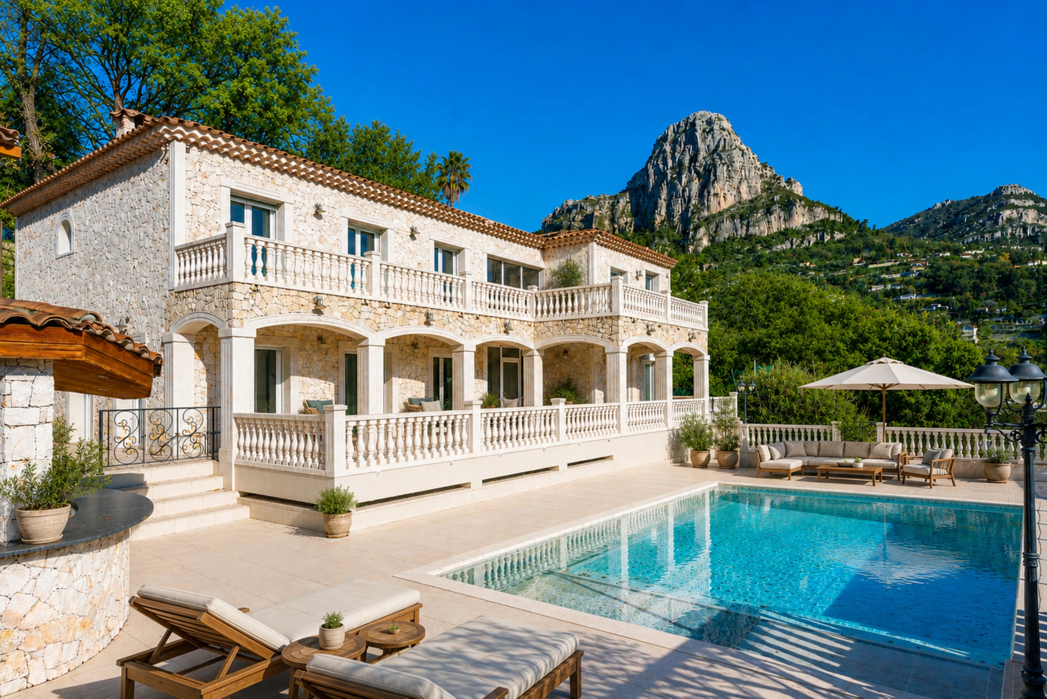 Elegant Contemporary Provençal Villa in Absolute Tranquillity