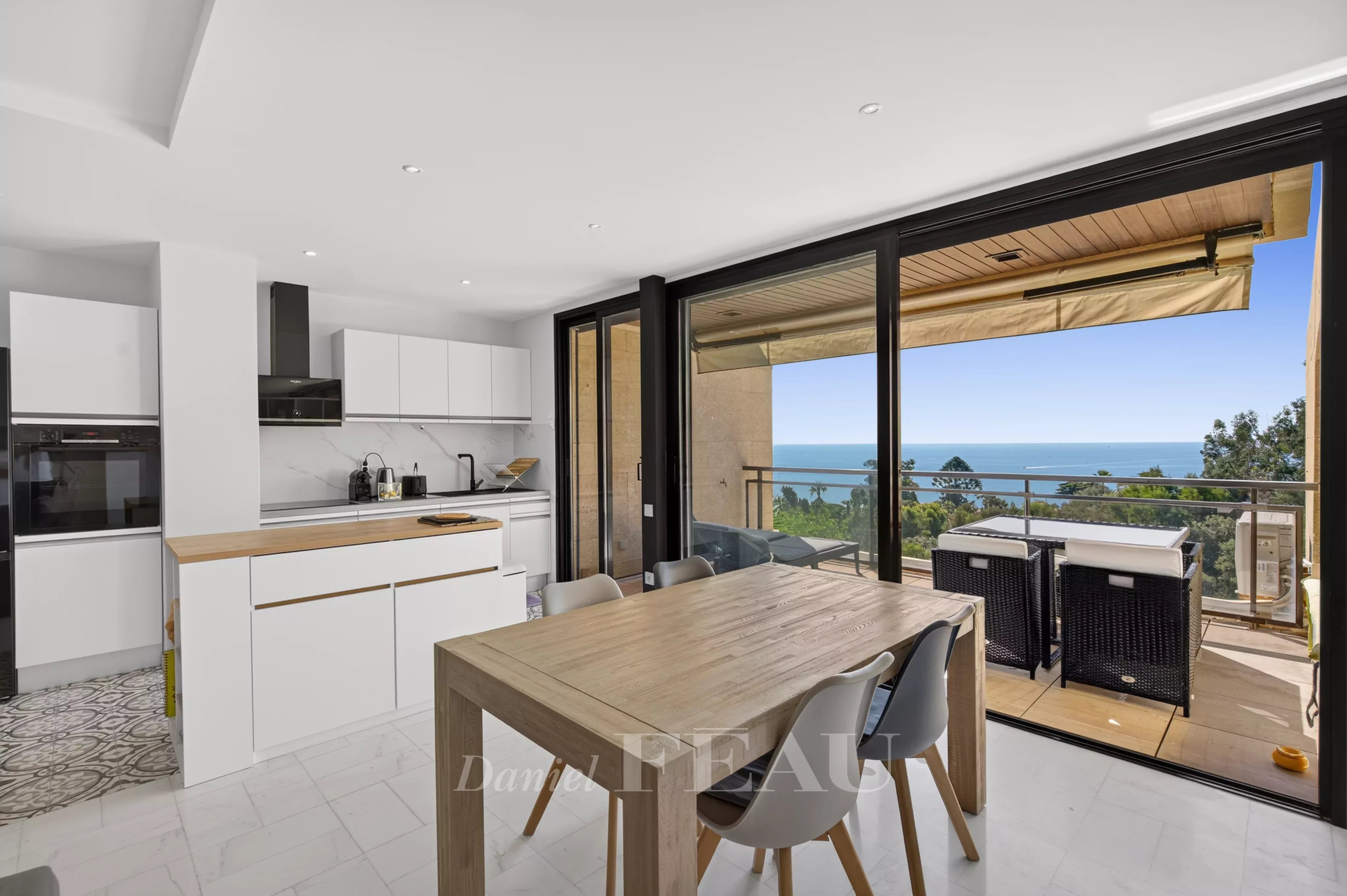 Cannes Vallauris - Appartement avec vue mer exceptionnelle
