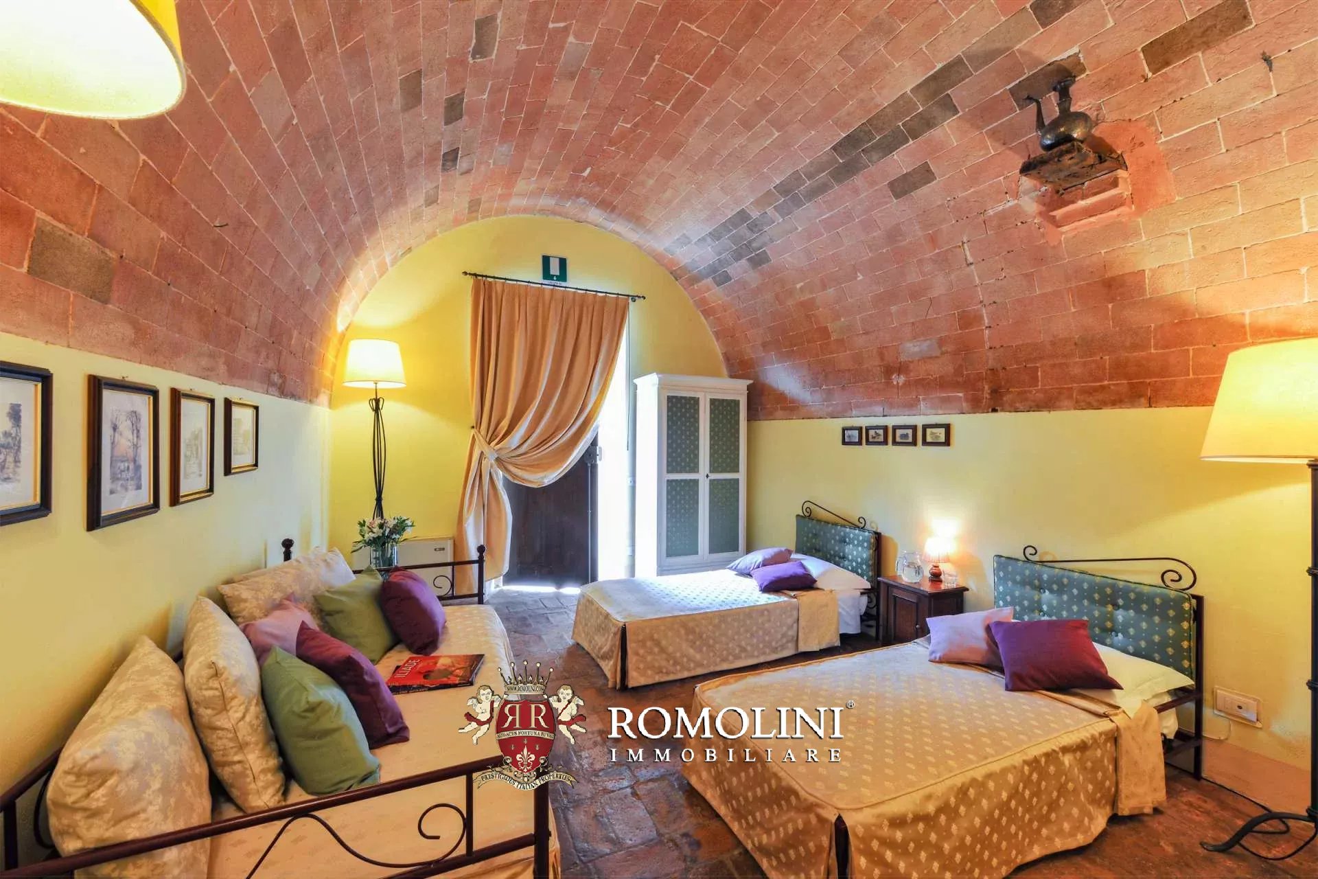 11 Bedroom Villa/Townhouse's Image 36