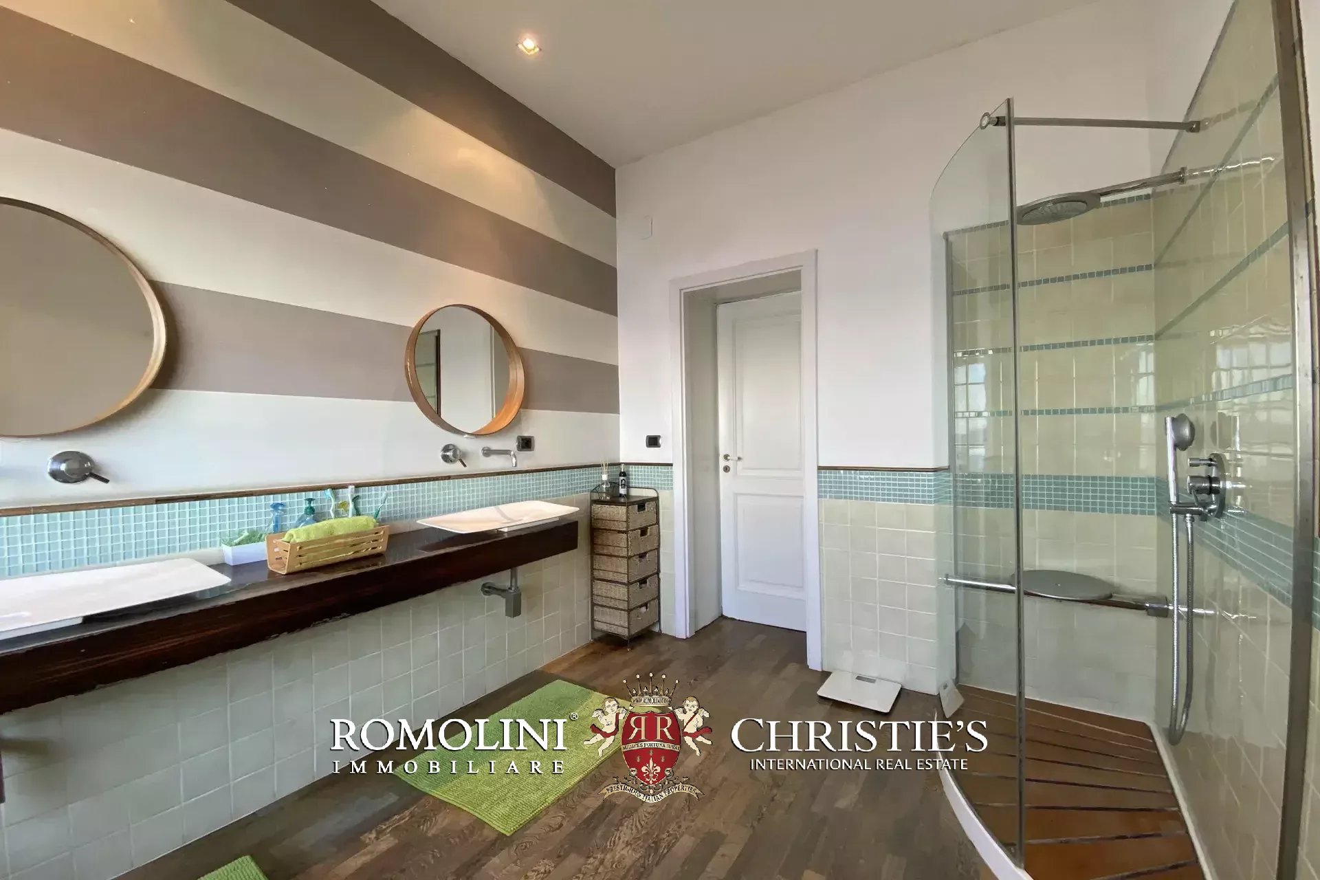 3 Bedroom Villa/Townhouse's Image 32