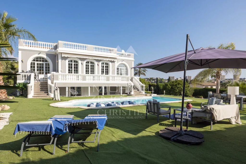 Villa for sale in Antibes — Antibes - Eucalyptus - Villa and Building Plot