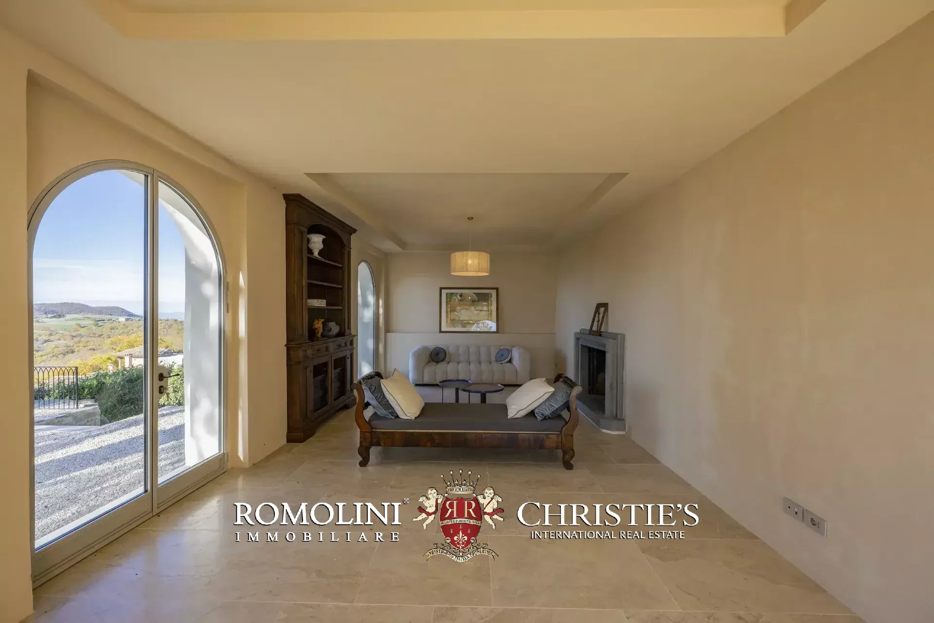 ART-NOUVEAU VILLA FOR SALE IN A PANORAMIC POSITION OVER LAKE TRASIMENO, UMBRIA