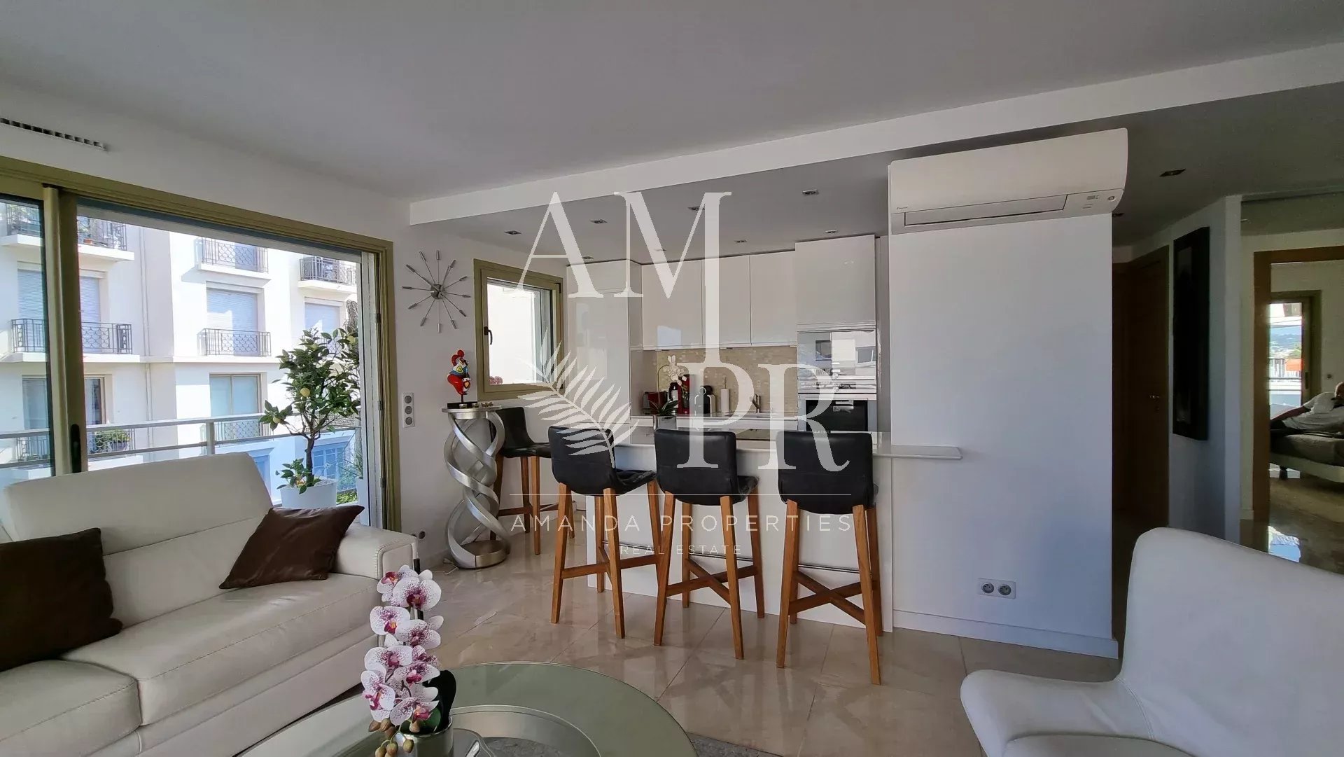 Cannes Pointe Croisette - Appartement 3 pièces de 70m2 - Aperçu Mer - 4 couchages - Photo 2