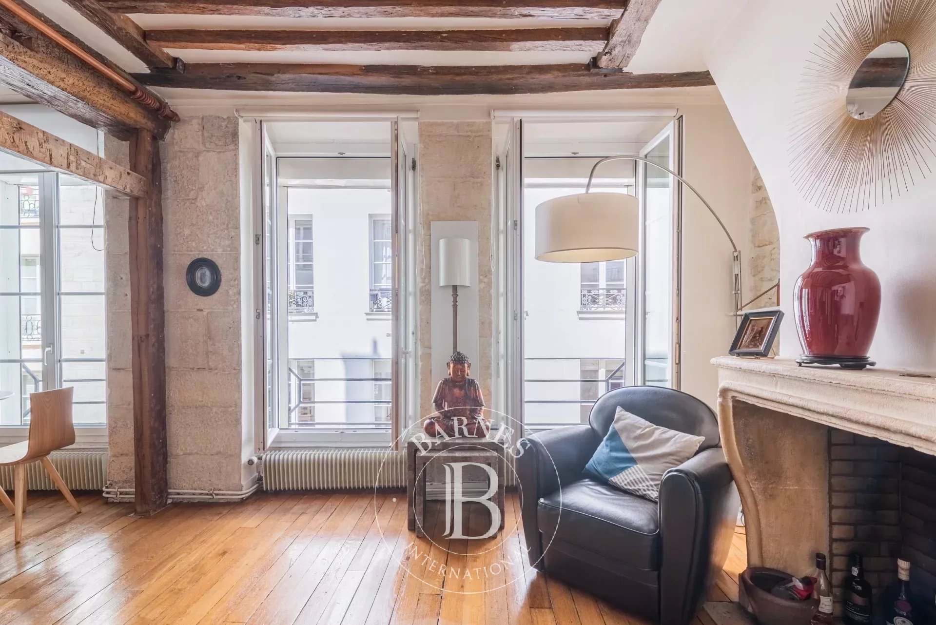 Daire Paris 4ème - picture 5