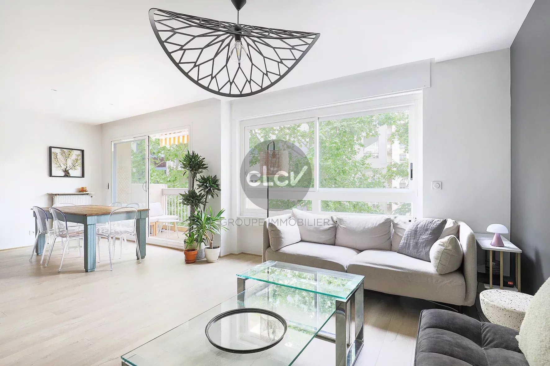 PLACE SAINT-LOUIS: T4 de 85,38m² entièrement rénové